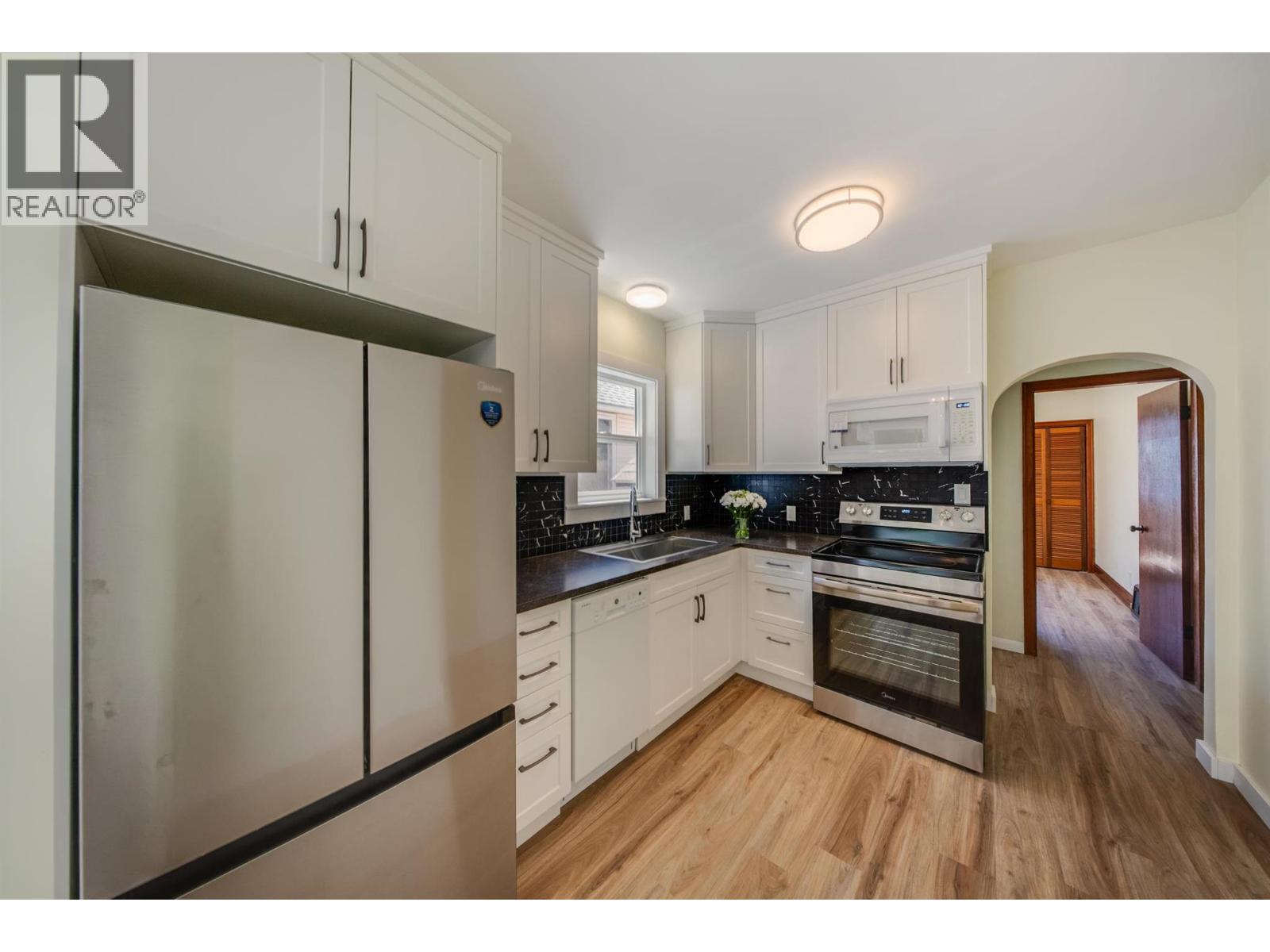 1110 Second Avenue, Trail, British Columbia  V1R 1L4 - Photo 6 - 10392130