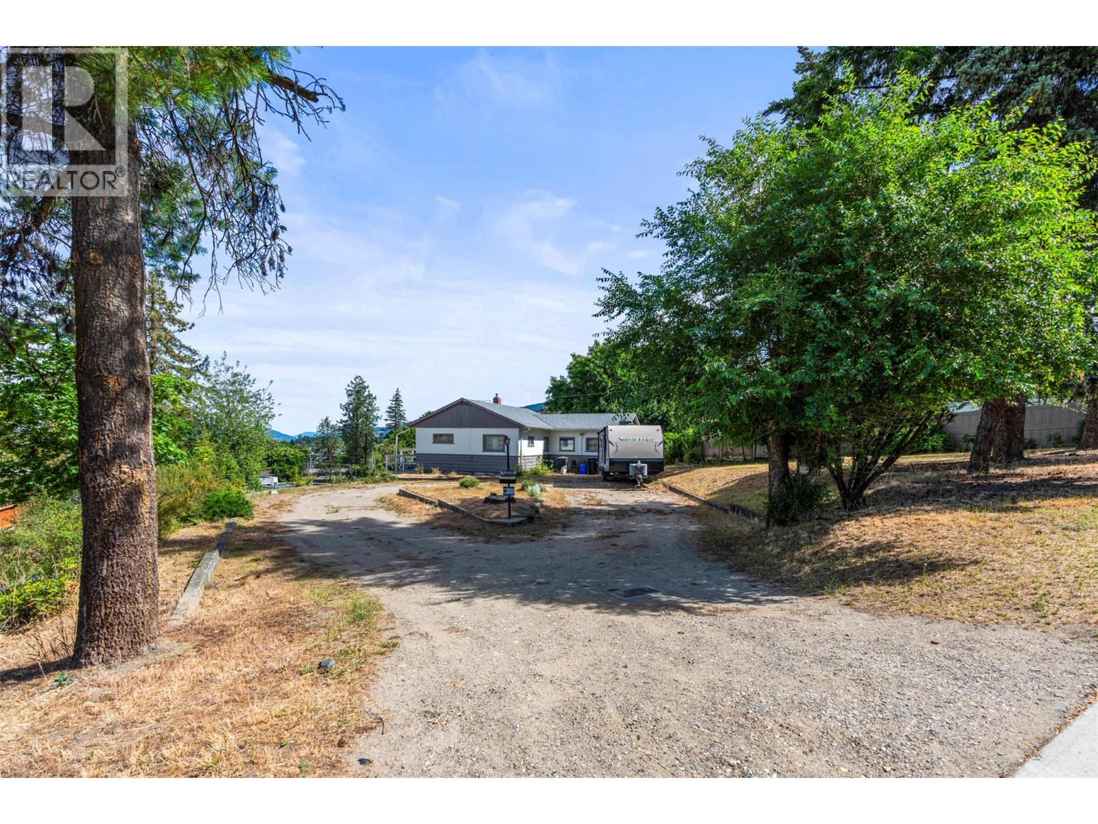 1801 39 Avenue, Vernon, British Columbia  V1T 3A6 - Photo 10 - 10392190