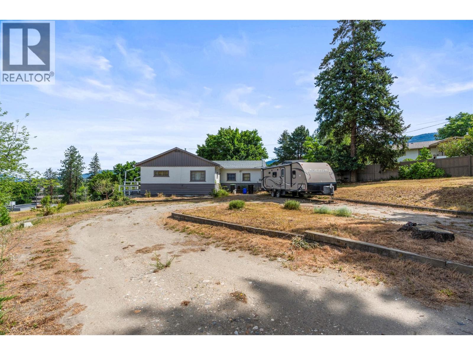 1801 39 Avenue, Vernon, British Columbia  V1T 3A6 - Photo 11 - 10392190