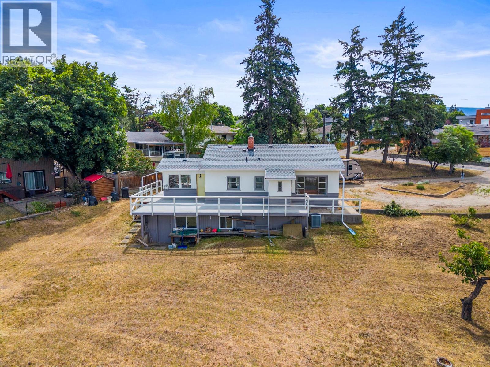 1801 39 Avenue, Vernon, British Columbia  V1T 3A6 - Photo 2 - 10392190