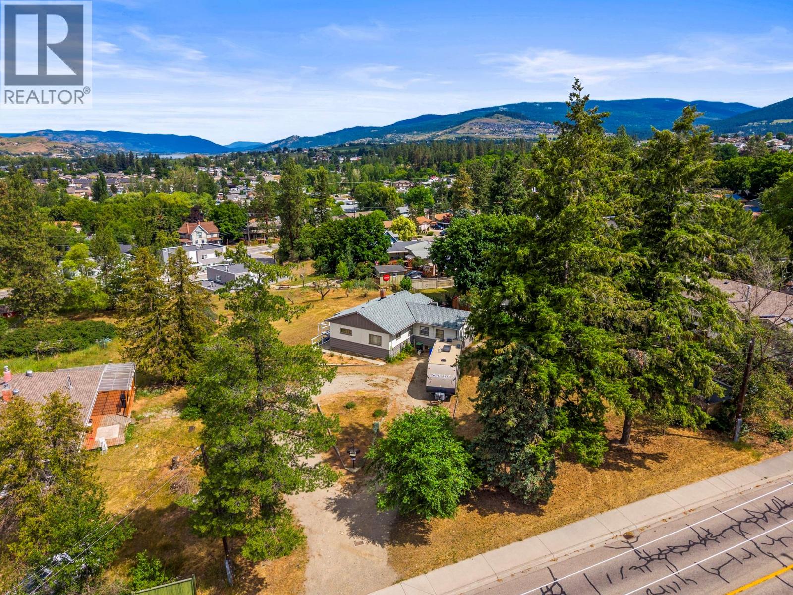 1801 39 Avenue, Vernon, British Columbia  V1T 3A6 - Photo 9 - 10392190