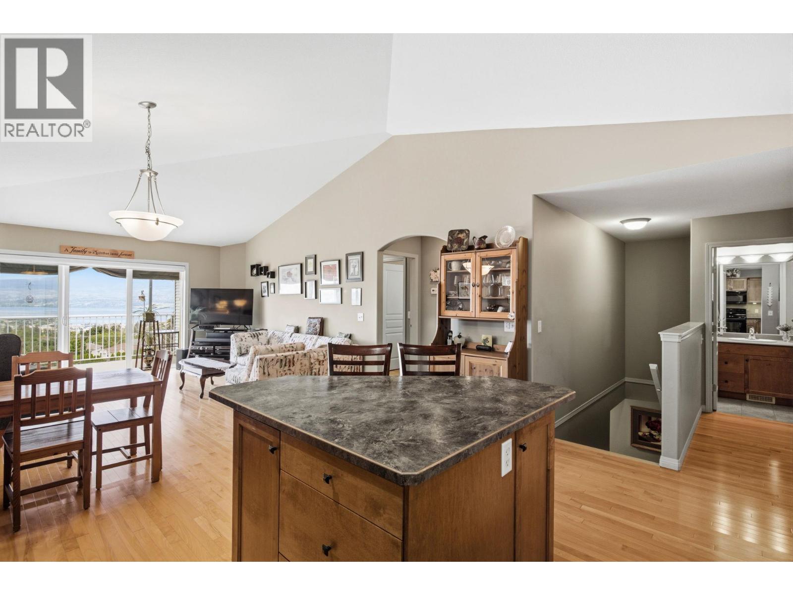 3652 Yorkton Road, West Kelowna, British Columbia  V4T 2X2 - Photo 11 - 10392006