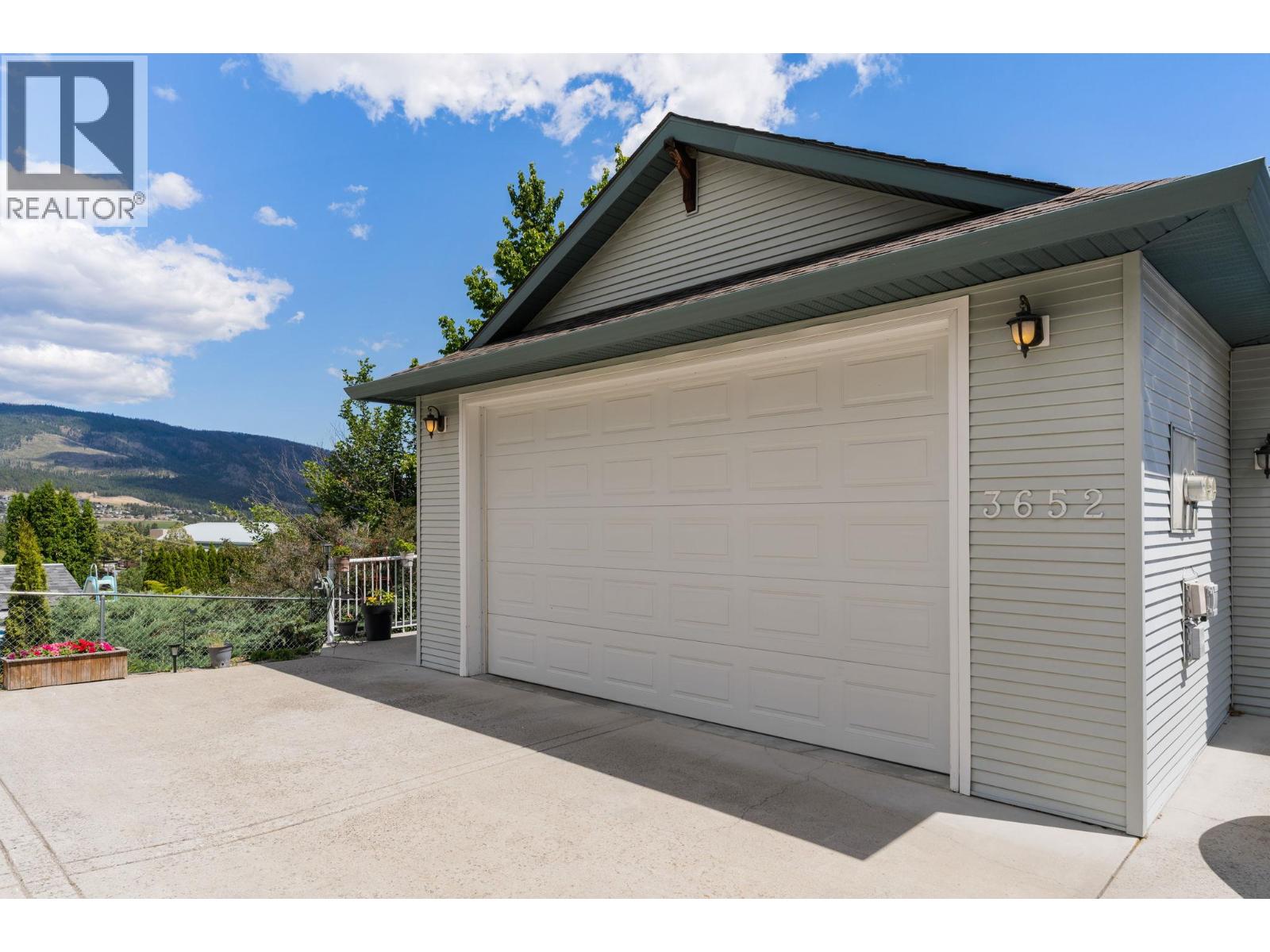 3652 Yorkton Road, West Kelowna, British Columbia  V4T 2X2 - Photo 32 - 10392006