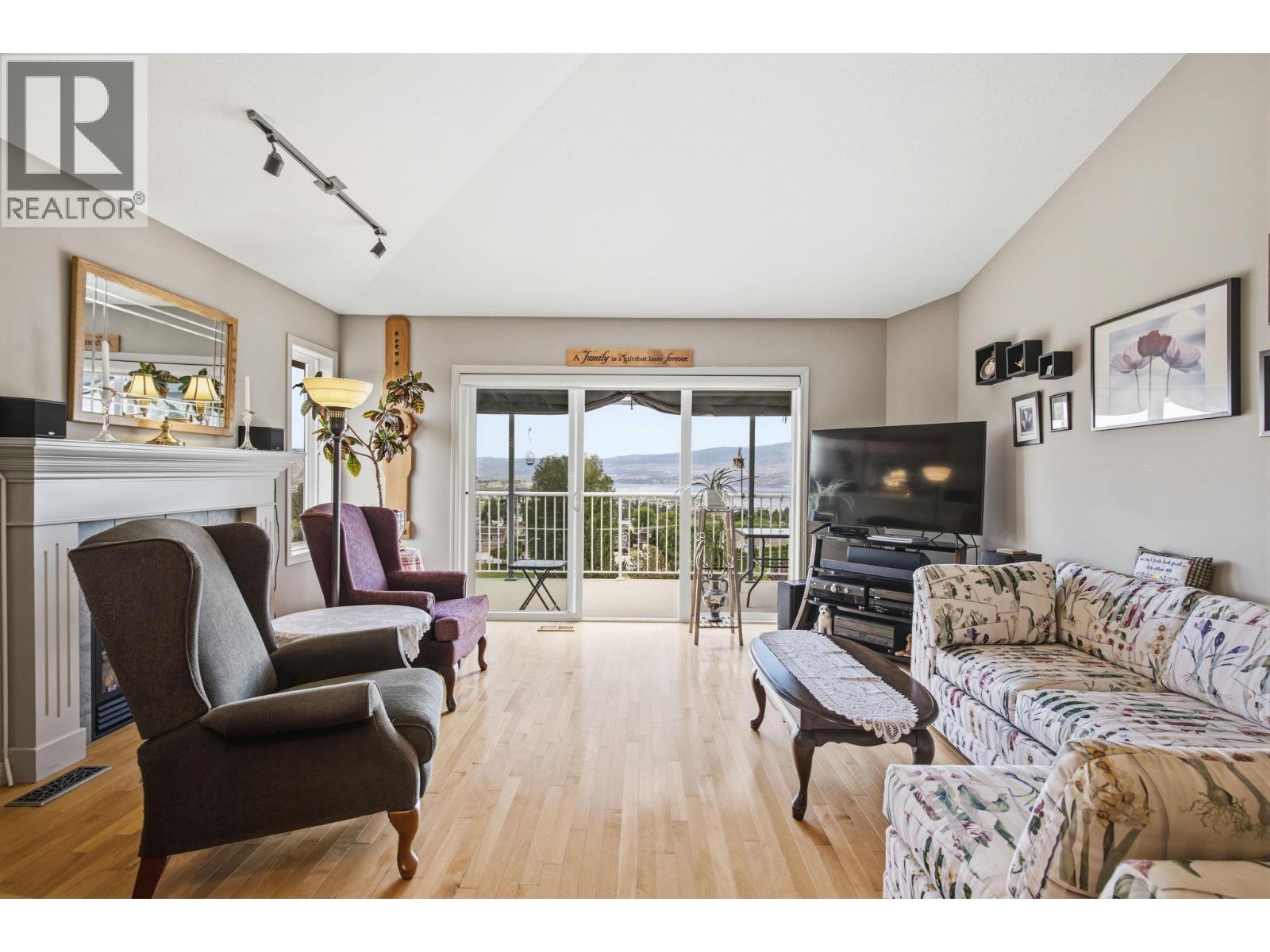 3652 Yorkton Road, West Kelowna, British Columbia  V4T 2X2 - Photo 4 - 10392006