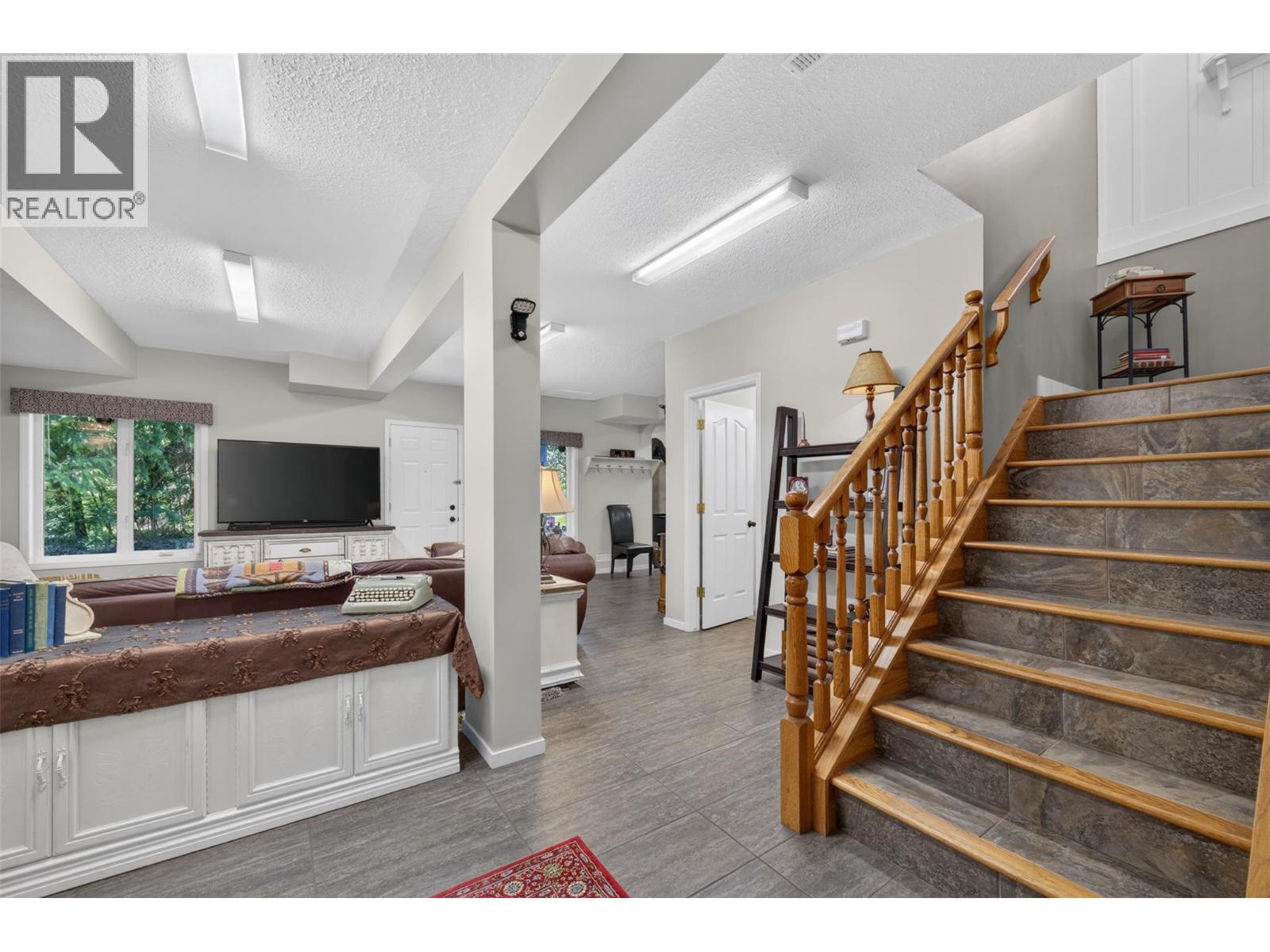 587 Hunt Road, Swansea Point, British Columbia  V0E 2K2 - Photo 46 - 10391770