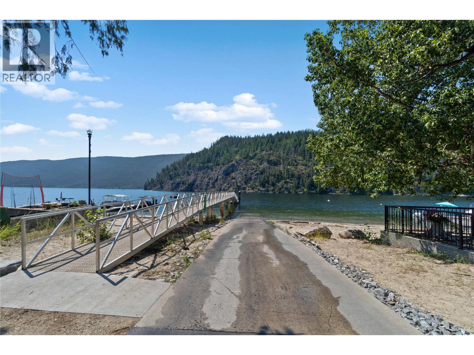 587 Hunt Road, Swansea Point, British Columbia  V0E 2K2 - Photo 6 - 10391770