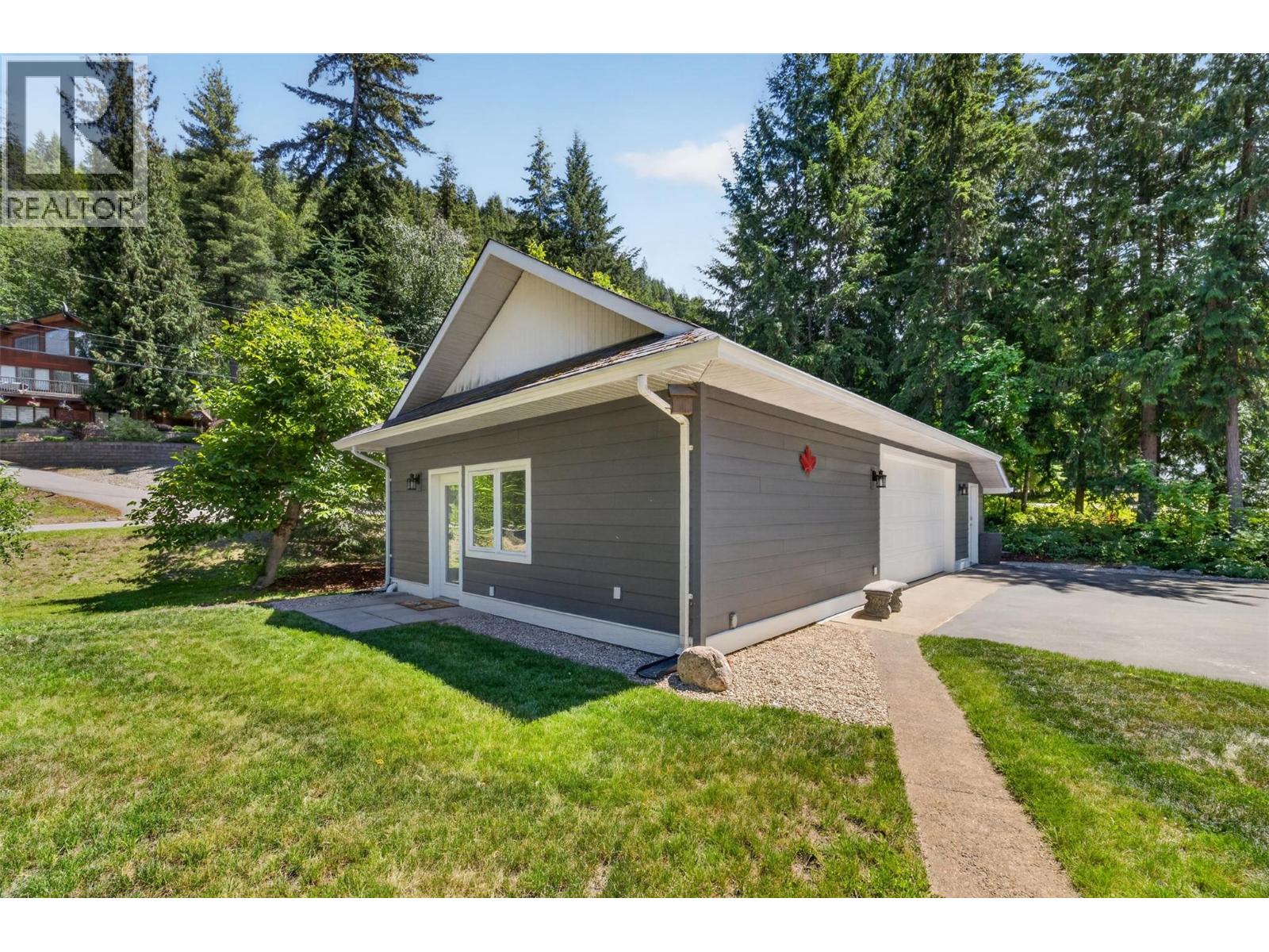 587 Hunt Road, Swansea Point, British Columbia  V0E 2K2 - Photo 60 - 10391770
