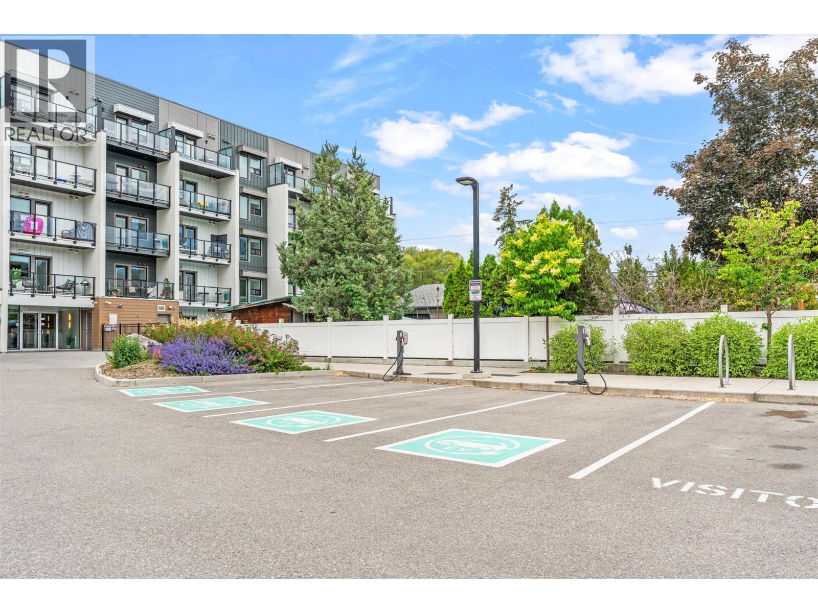 2555 Lakeshore Road Unit# 306, Vernon, British Columbia  V1H 0A4 - Photo 2 - 10392081
