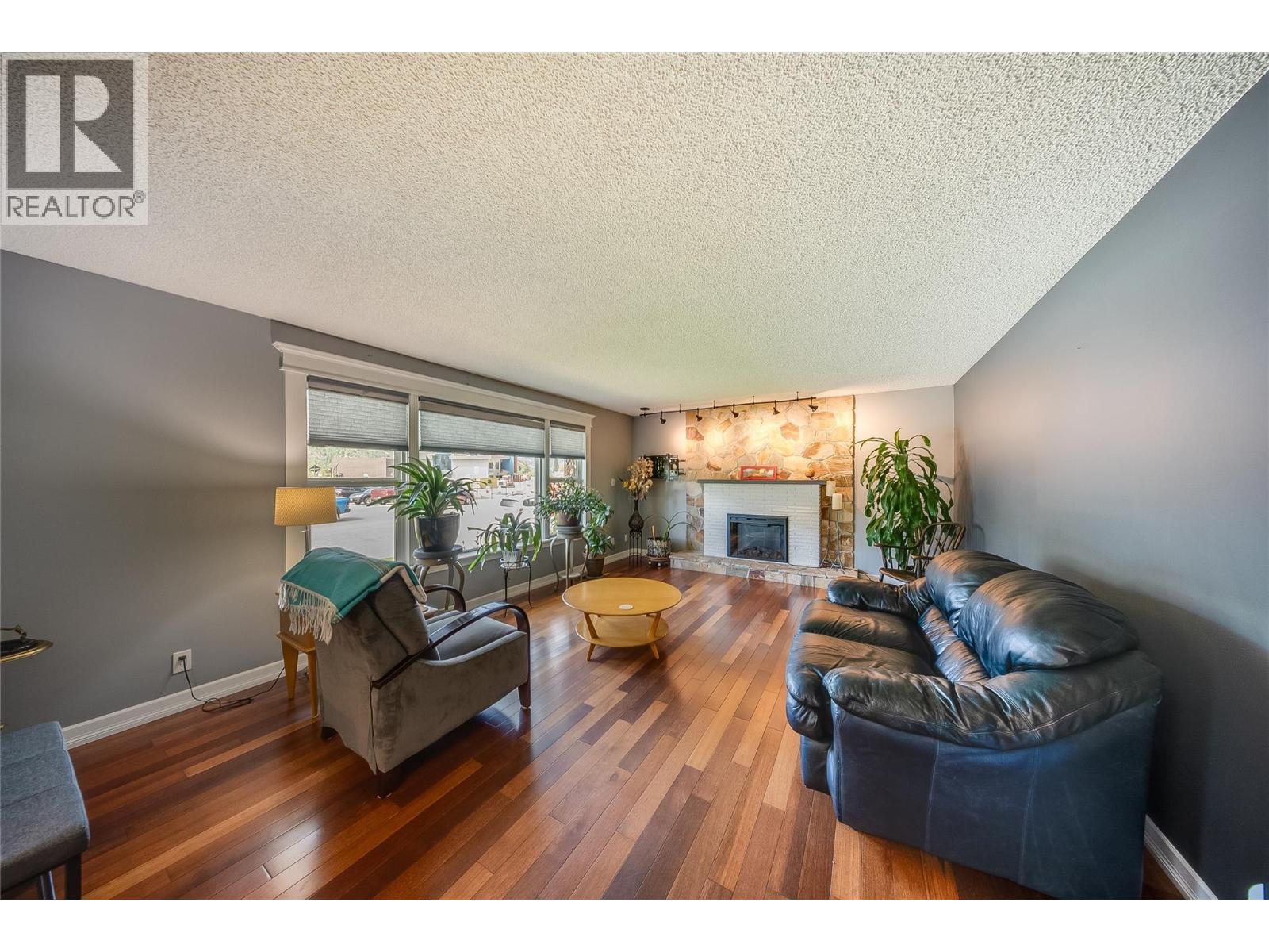 3651 Carnation Drive, Trail, British Columbia  V1R 2W5 - Photo 12 - 10392234