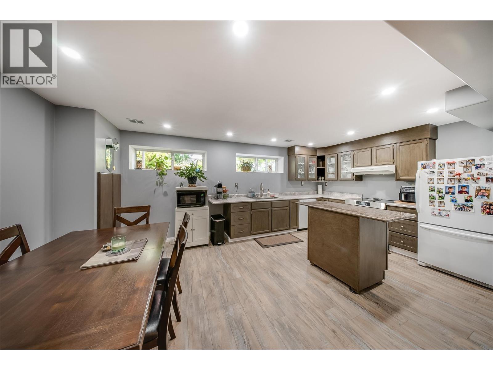 3651 Carnation Drive, Trail, British Columbia  V1R 2W5 - Photo 24 - 10392234