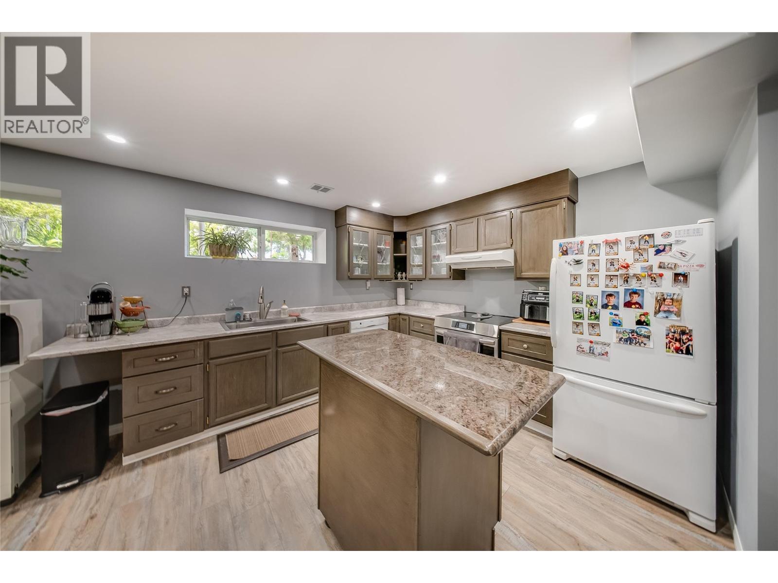 3651 Carnation Drive, Trail, British Columbia  V1R 2W5 - Photo 25 - 10392234