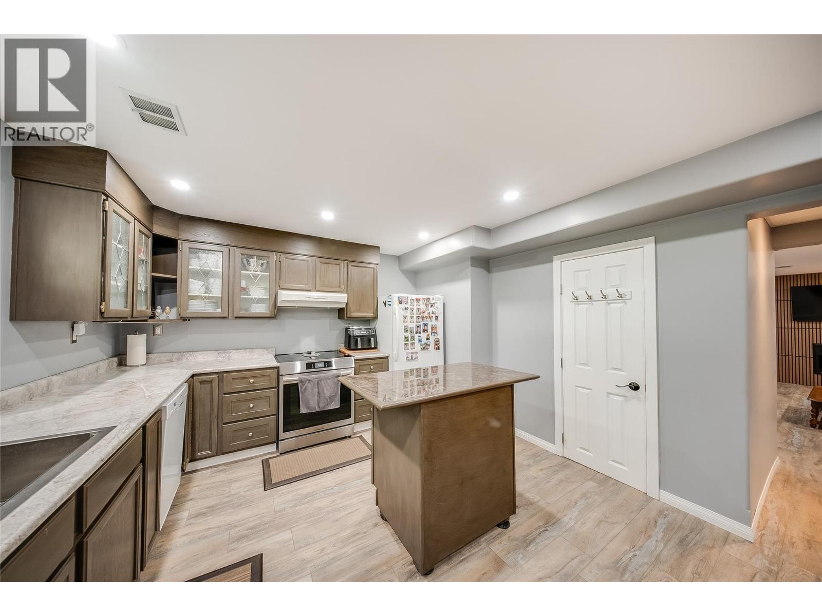 3651 Carnation Drive, Trail, British Columbia  V1R 2W5 - Photo 27 - 10392234