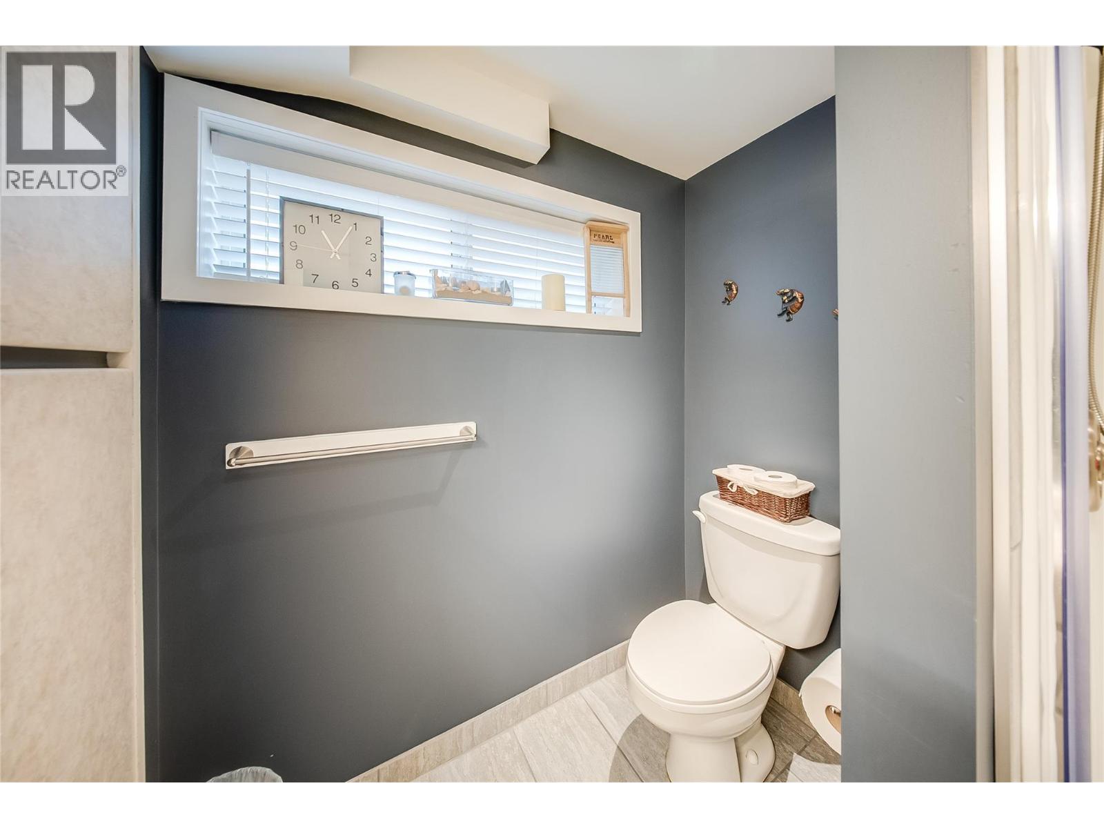 3651 Carnation Drive, Trail, British Columbia  V1R 2W5 - Photo 37 - 10392234