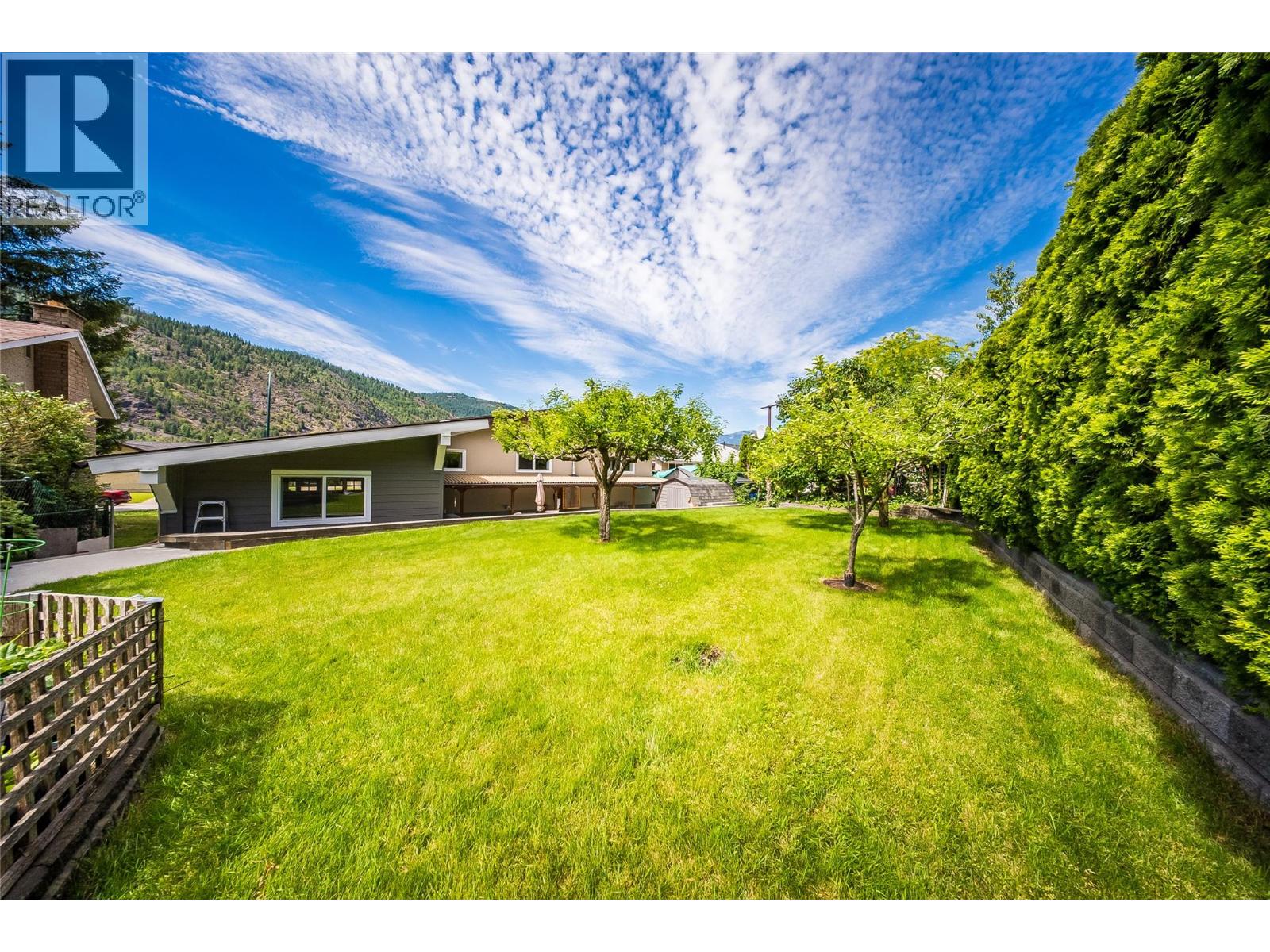 3651 Carnation Drive, Trail, British Columbia  V1R 2W5 - Photo 59 - 10392234