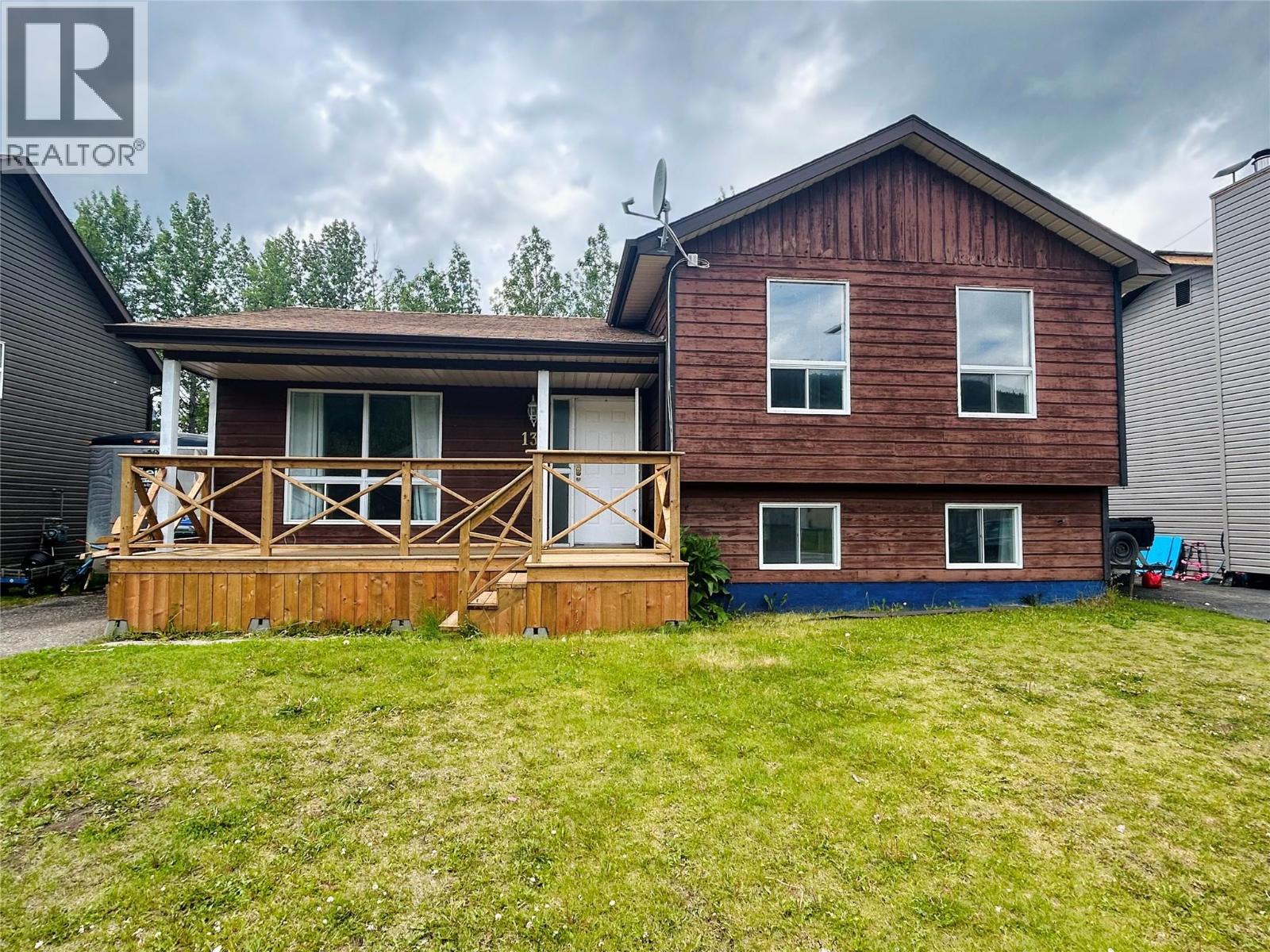 139 Wolverine Avenue, Tumbler Ridge, British Columbia  V0C 2W0 - Photo 1 - 10392111