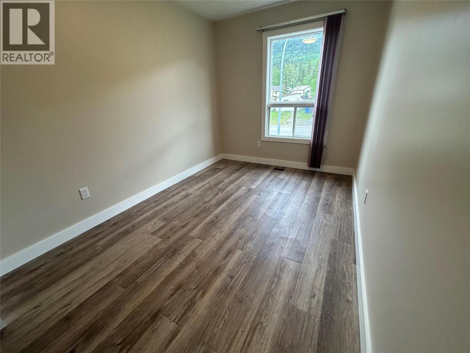 139 Wolverine Avenue, Tumbler Ridge, British Columbia  V0C 2W0 - Photo 9 - 10392111