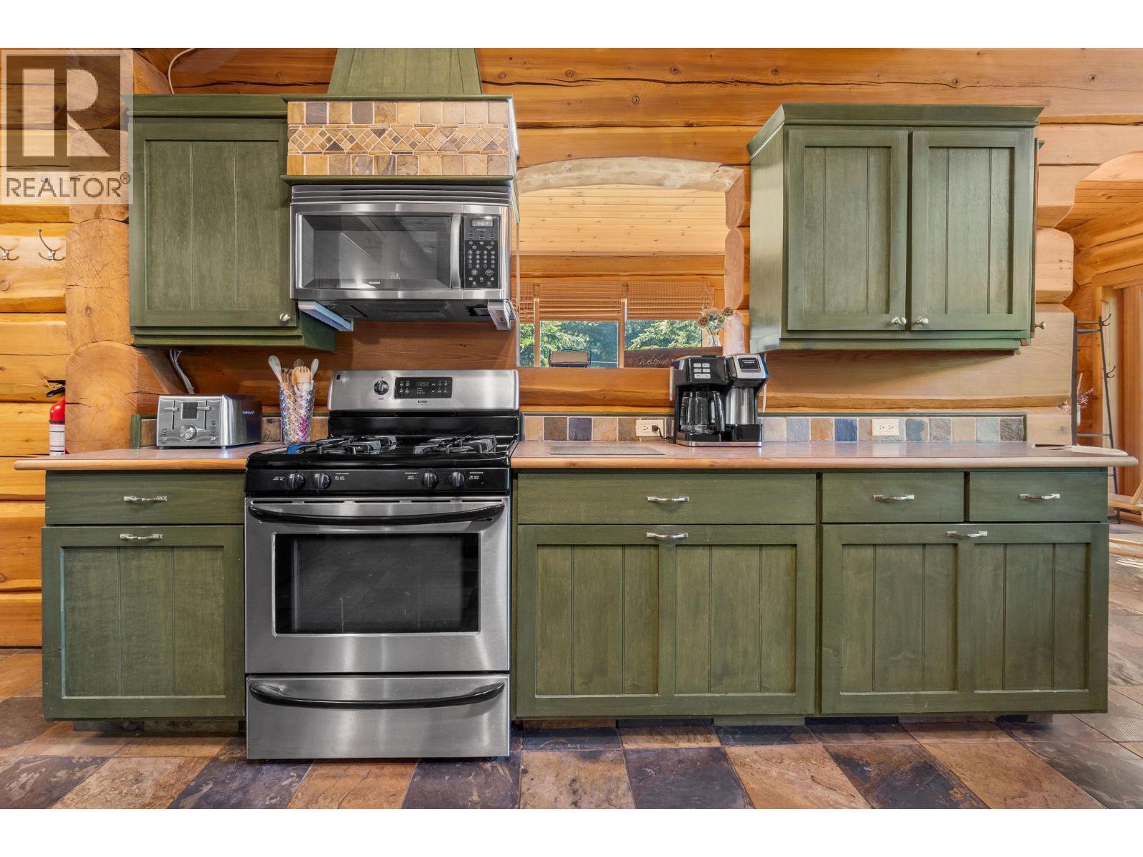 3866 Rock Island Road, Nakusp, British Columbia  V0G 1R1 - Photo 21 - 10391809