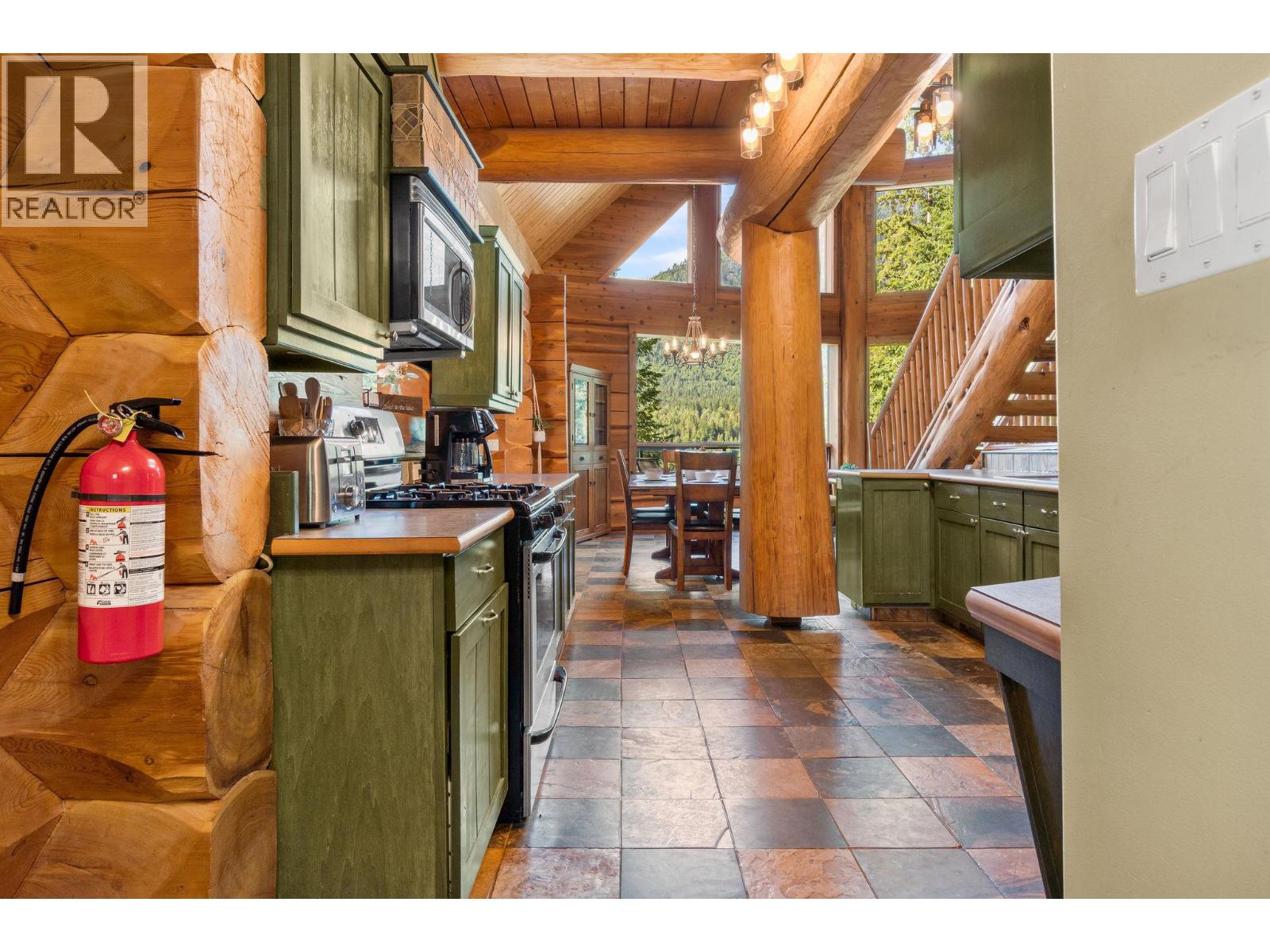 3866 Rock Island Road, Nakusp, British Columbia  V0G 1R1 - Photo 22 - 10391809