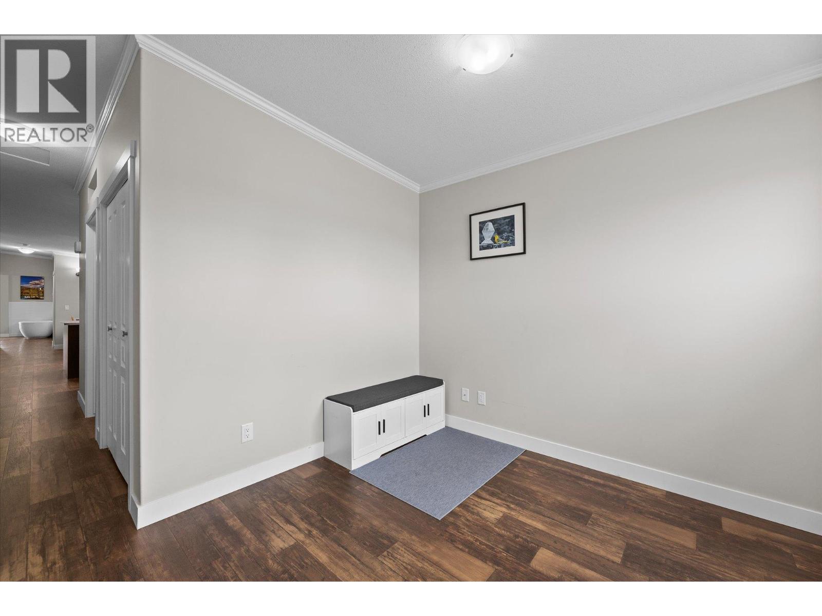 3591 Old Vernon Road Unit# 402, Kelowna, British Columbia  V1X 6P4 - Photo 3 - 10391564