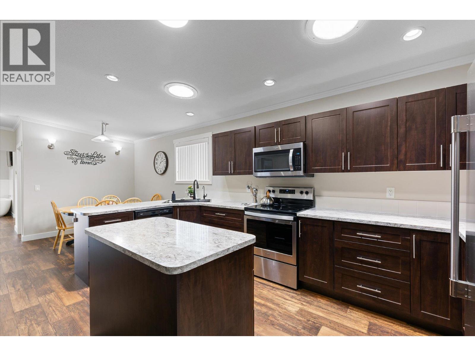3591 Old Vernon Road Unit# 402, Kelowna, British Columbia  V1X 6P4 - Photo 4 - 10391564