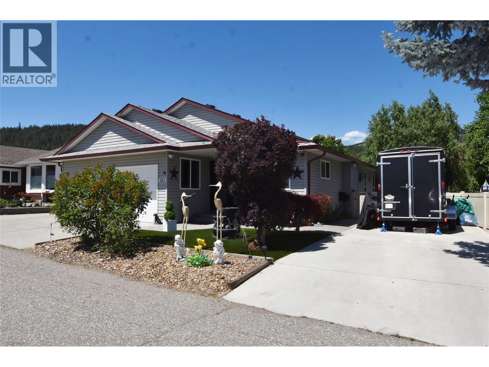 562 Meadowlark Avenue, Vernon, British Columbia  V1H 2A1 - Photo 1 - 10392235