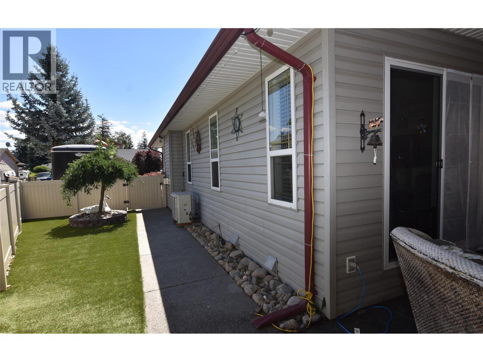 562 Meadowlark Avenue, Vernon, British Columbia  V1H 2A1 - Photo 49 - 10392235