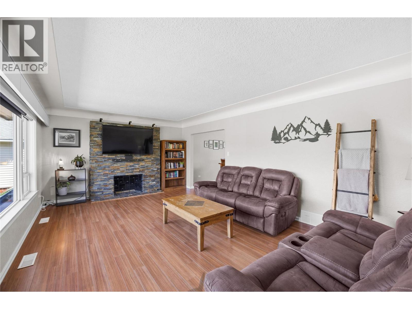 1428 Balfour Street, Penticton, British Columbia  V2A 4Z1 - Photo 11 - 10392087