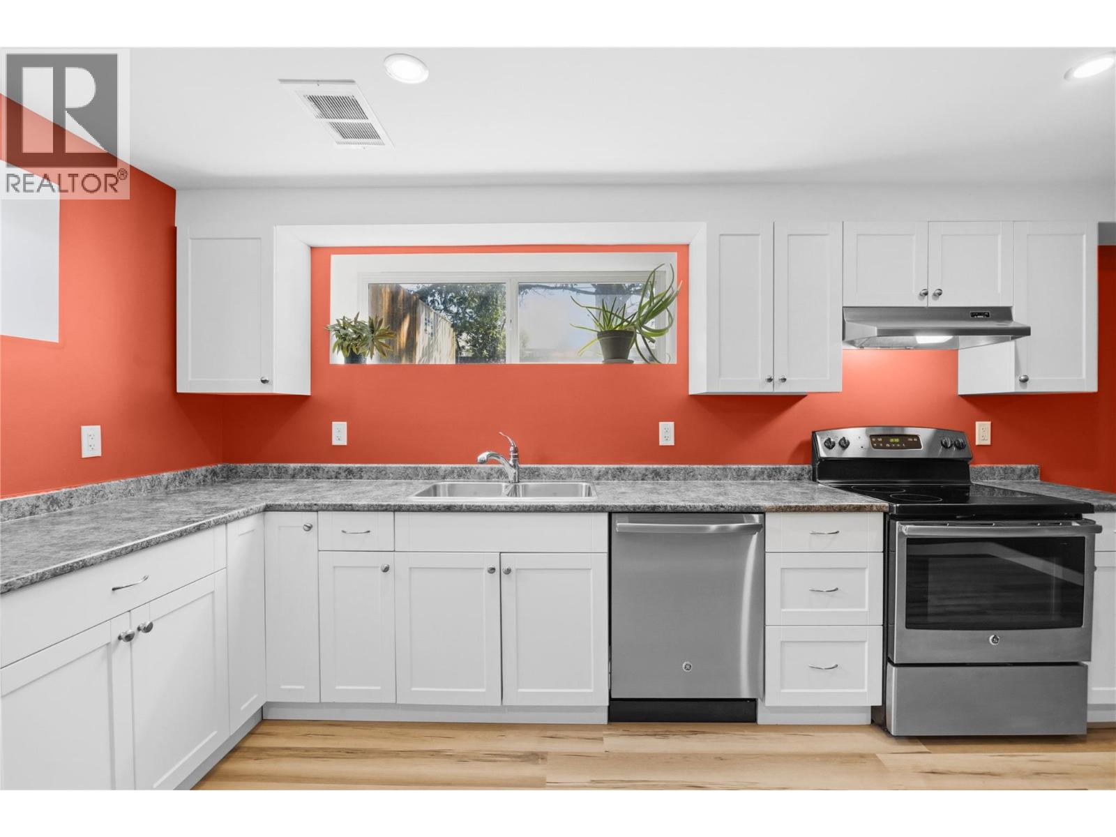 1428 Balfour Street, Penticton, British Columbia  V2A 4Z1 - Photo 20 - 10392087