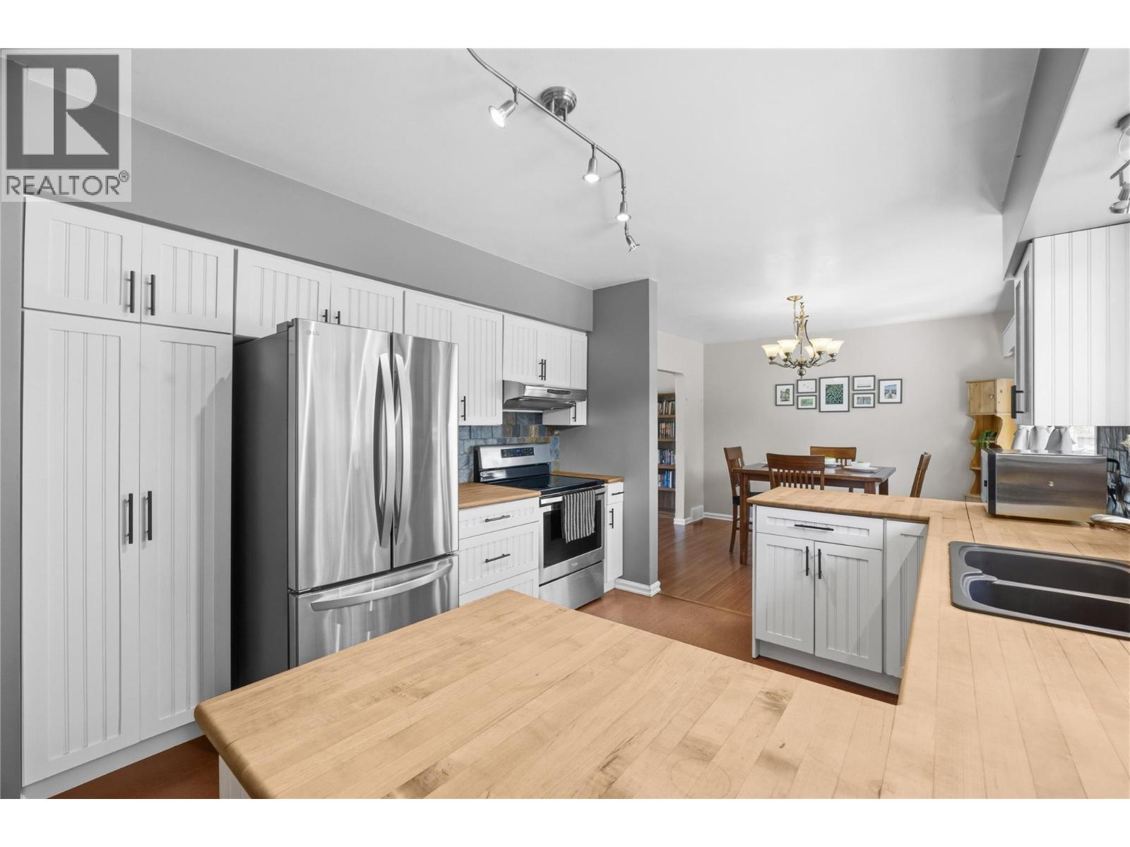 1428 Balfour Street, Penticton, British Columbia  V2A 4Z1 - Photo 5 - 10392087