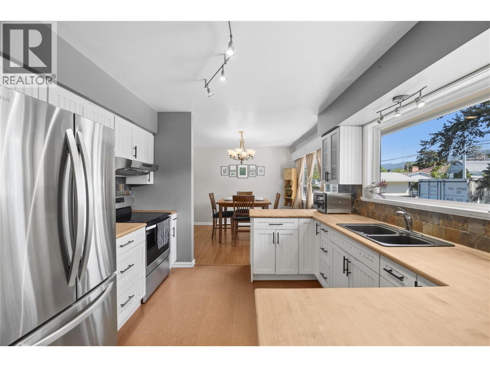 1428 Balfour Street, Penticton, British Columbia  V2A 4Z1 - Photo 6 - 10392087
