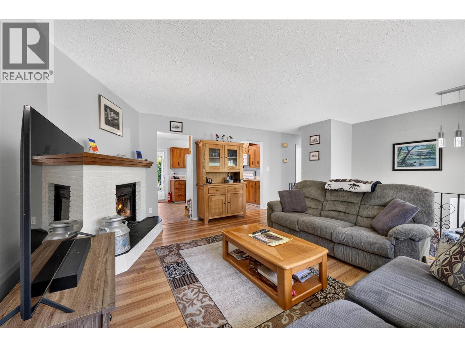 2250 Auto Road Se, Salmon Arm, British Columbia  V1E 1K5 - Photo 13 - 10392210