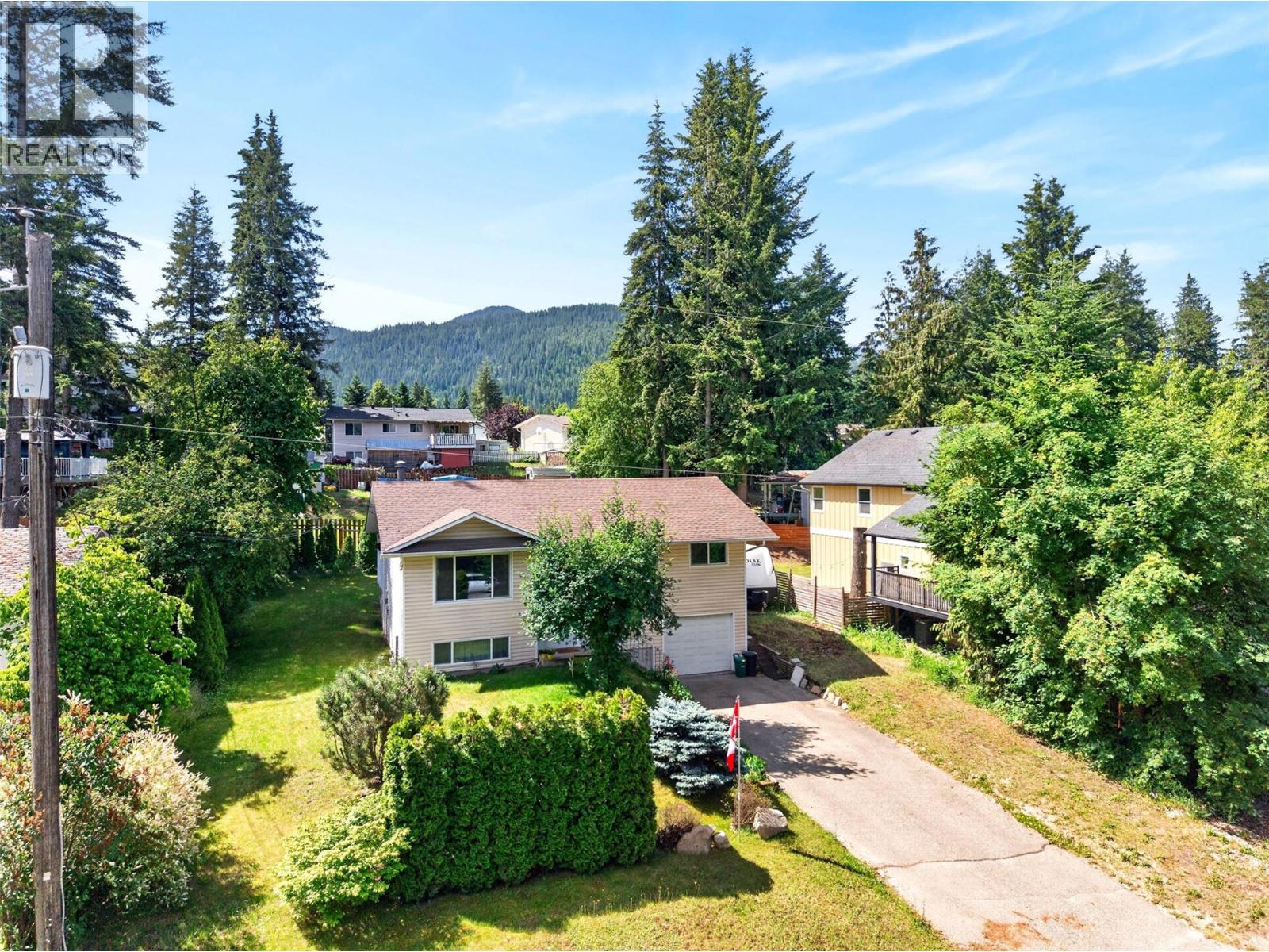 2250 Auto Road Se, Salmon Arm, British Columbia  V1E 1K5 - Photo 37 - 10392210