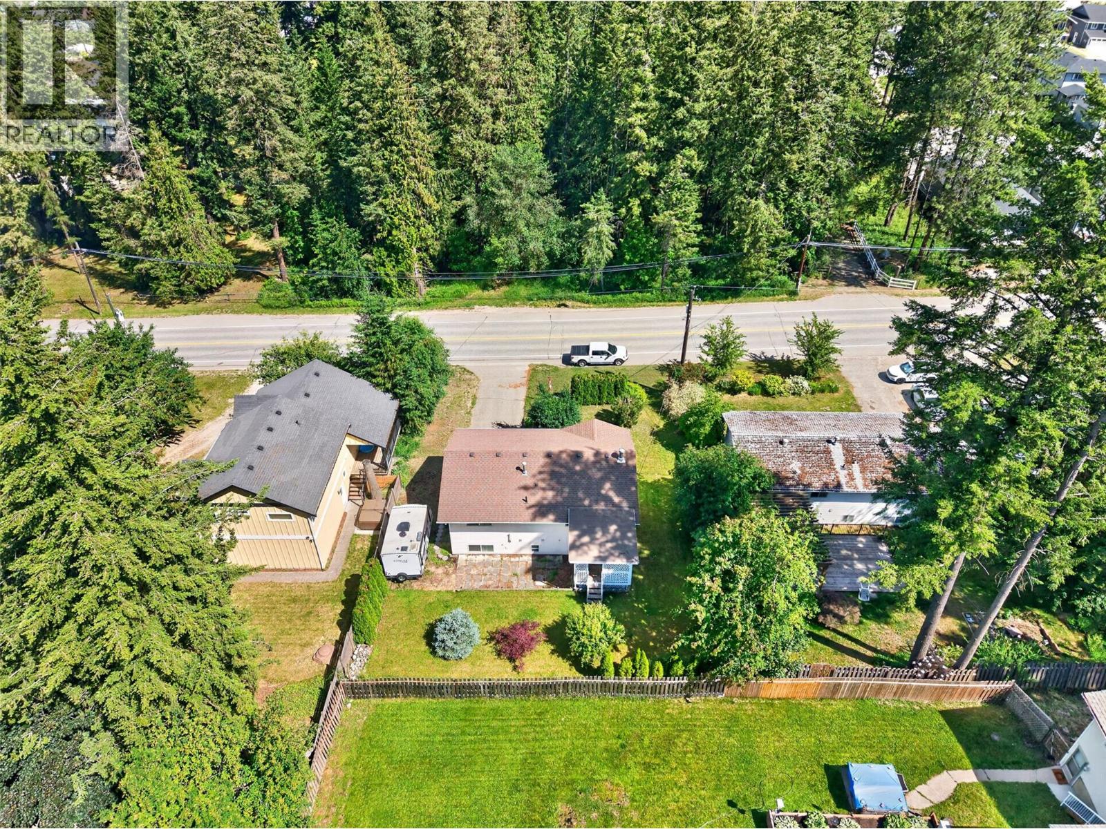 2250 Auto Road Se, Salmon Arm, British Columbia  V1E 1K5 - Photo 39 - 10392210