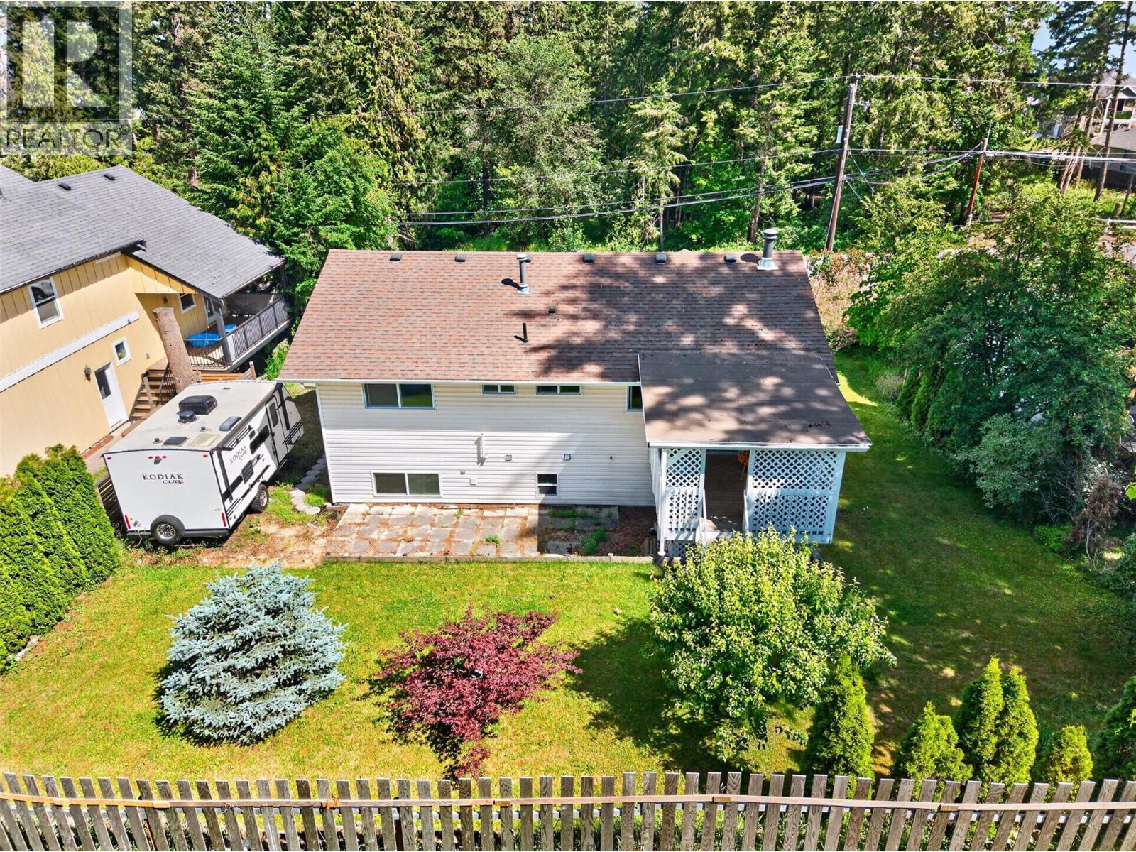 2250 Auto Road Se, Salmon Arm, British Columbia  V1E 1K5 - Photo 4 - 10392210