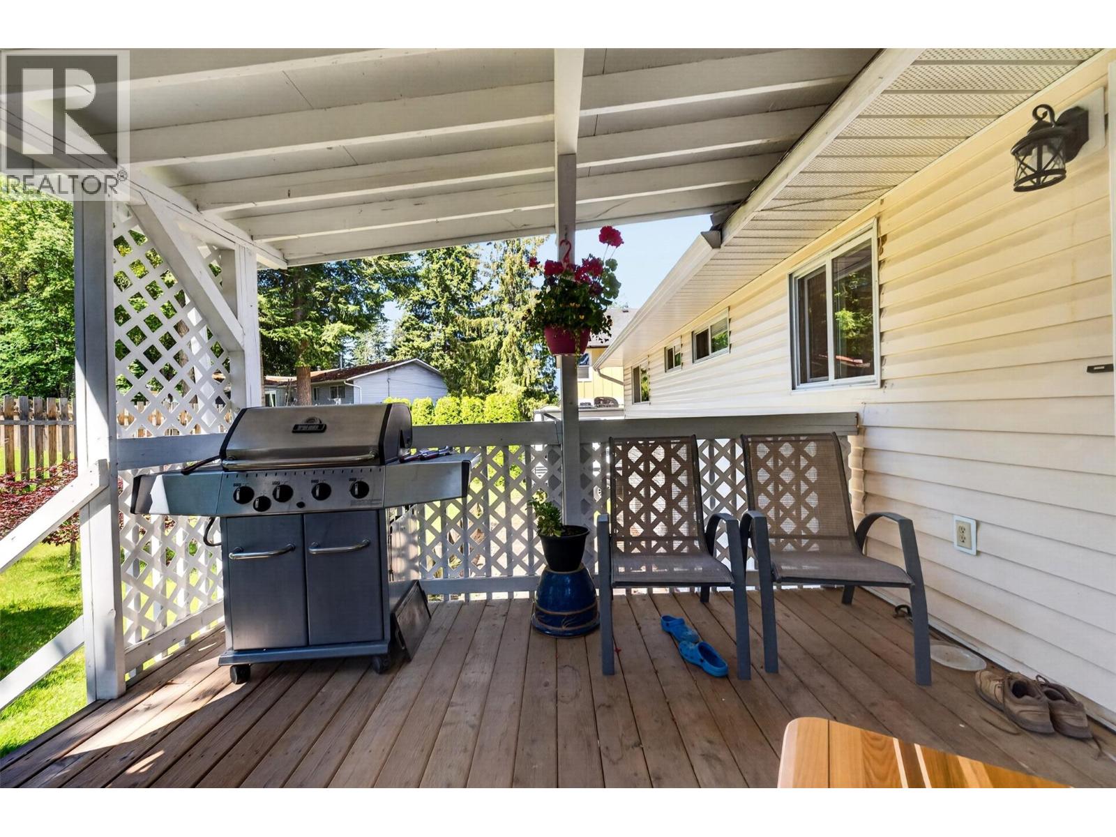 2250 Auto Road Se, Salmon Arm, British Columbia  V1E 1K5 - Photo 59 - 10392210
