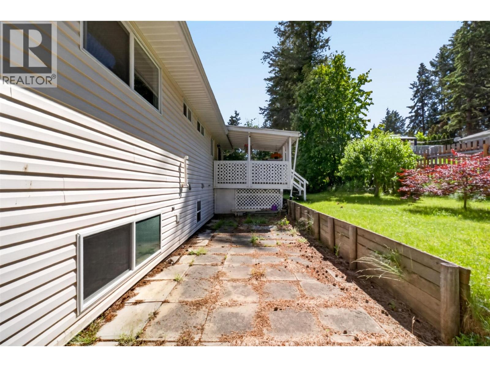 2250 Auto Road Se, Salmon Arm, British Columbia  V1E 1K5 - Photo 65 - 10392210