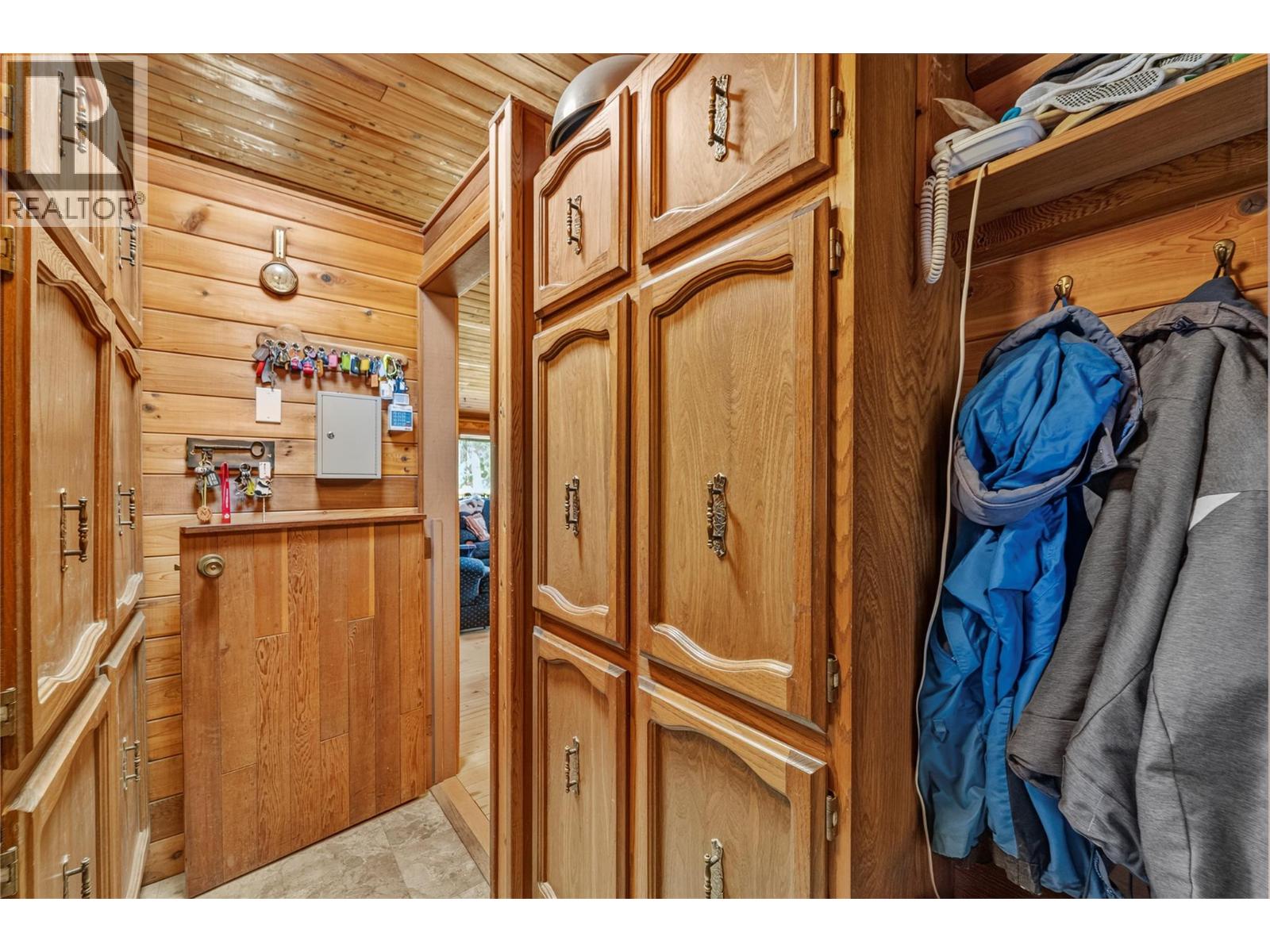 3069 Fox Farm Road, Merritt, British Columbia  V1K 1B8 - Photo 12 - 10392191