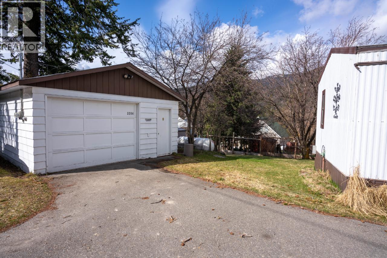3284 Queens Avenue Unit# 1, Moyie, British Columbia  V0B 2A0 - Photo 17 - 10391839