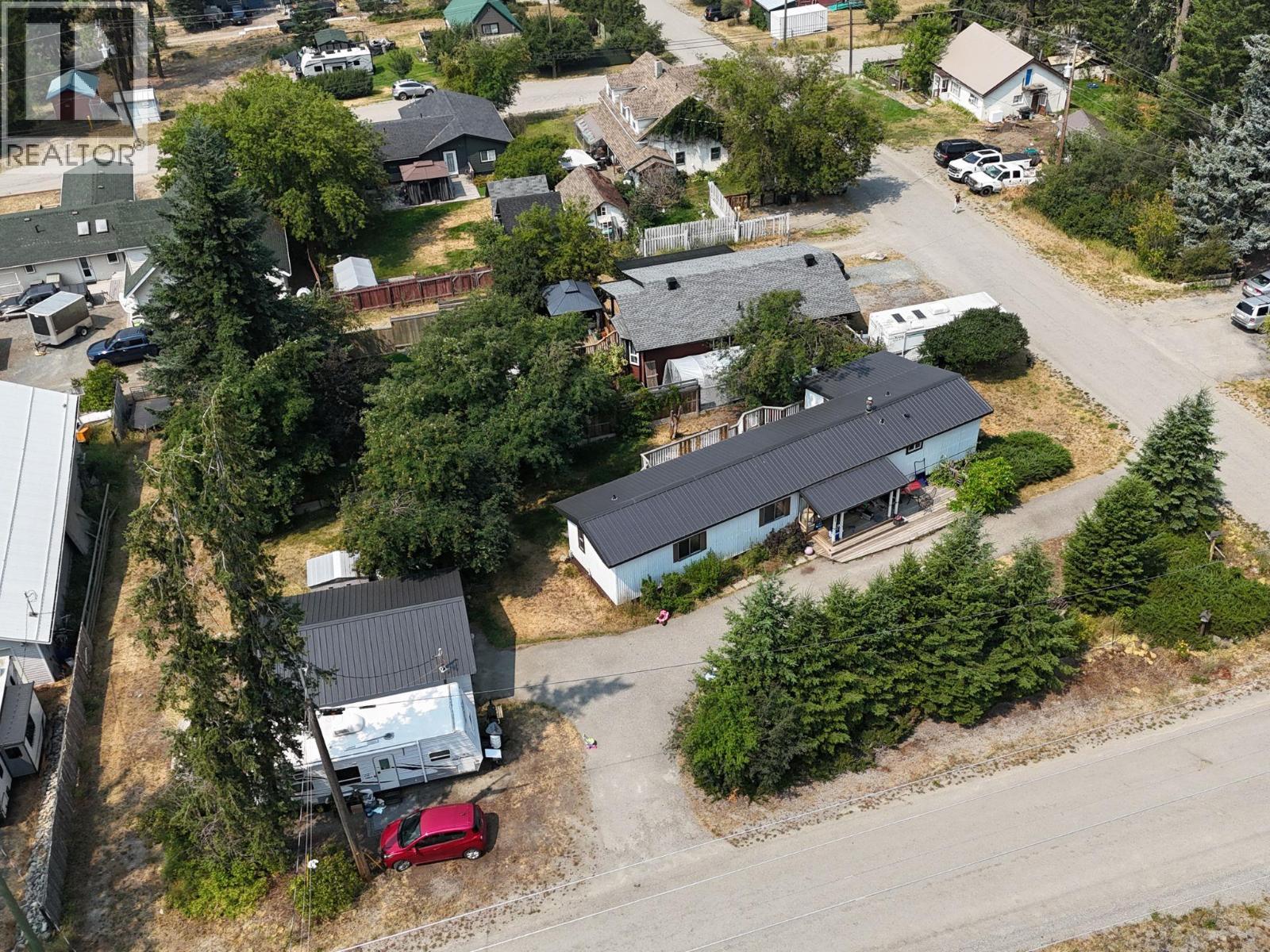 3284 Queens Avenue Unit# 1, Moyie, British Columbia  V0B 2A0 - Photo 2 - 10391839