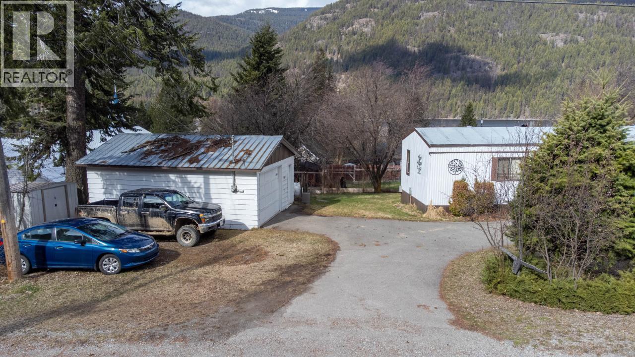 3284 Queens Avenue Unit# 1, Moyie, British Columbia  V0B 2A0 - Photo 20 - 10391839