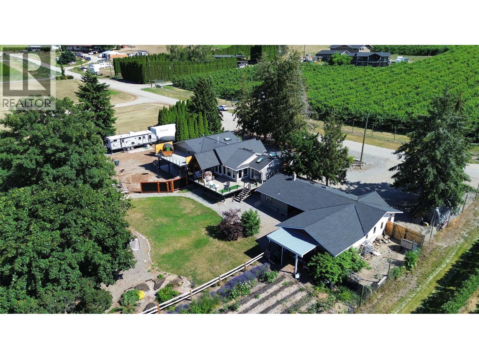 2020 Goldie Road, Lake Country, British Columbia  V4V 1G5 - Photo 2 - 10388540