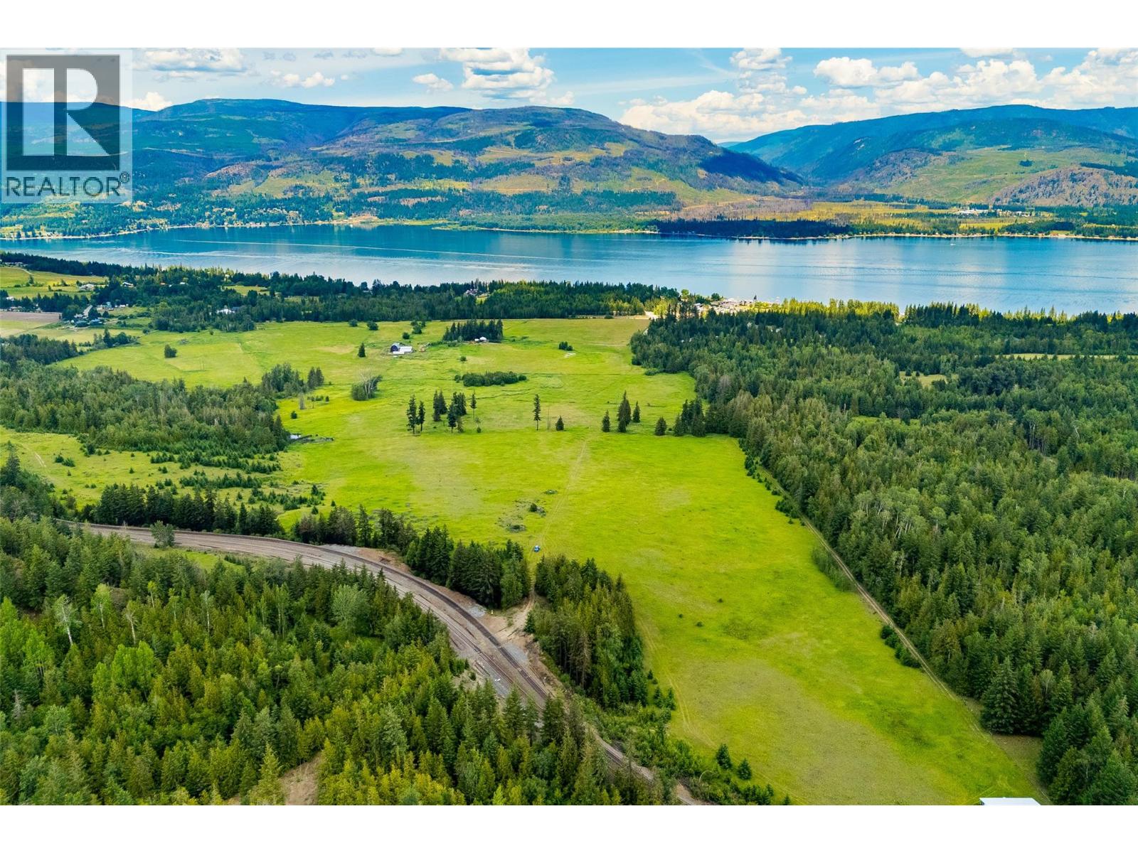890 Dilworth Road, Sorrento, British Columbia  V0E 2W1 - Photo 6 - 10392218