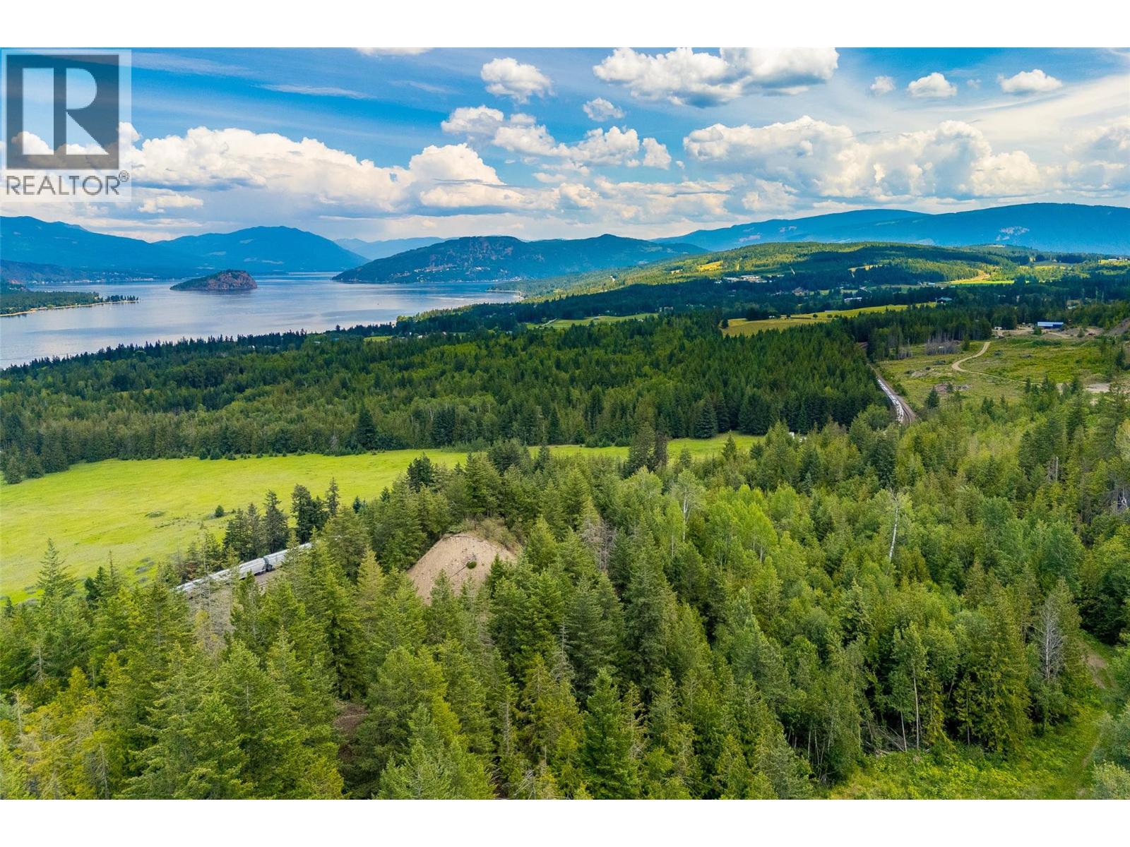 890 Dilworth Road, Sorrento, British Columbia  V0E 2W1 - Photo 8 - 10392218