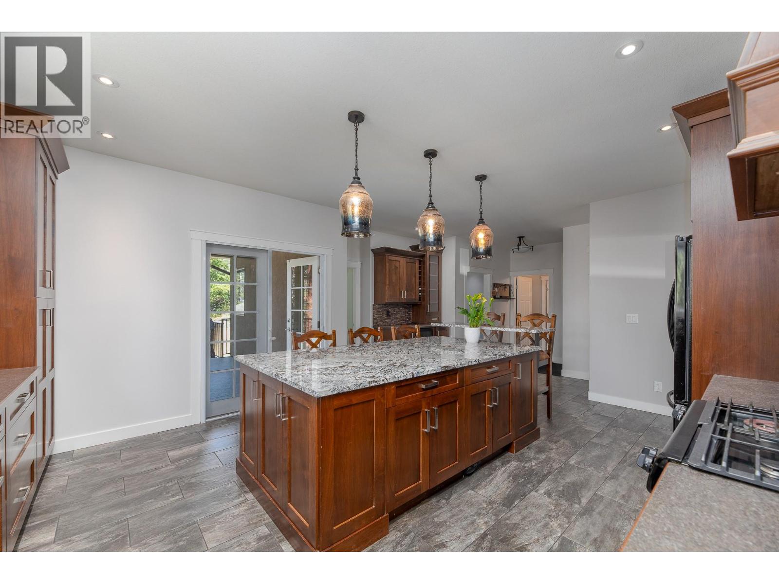 567 Pineview Road, Penticton, British Columbia  V2A 7S8 - Photo 12 - 10392310