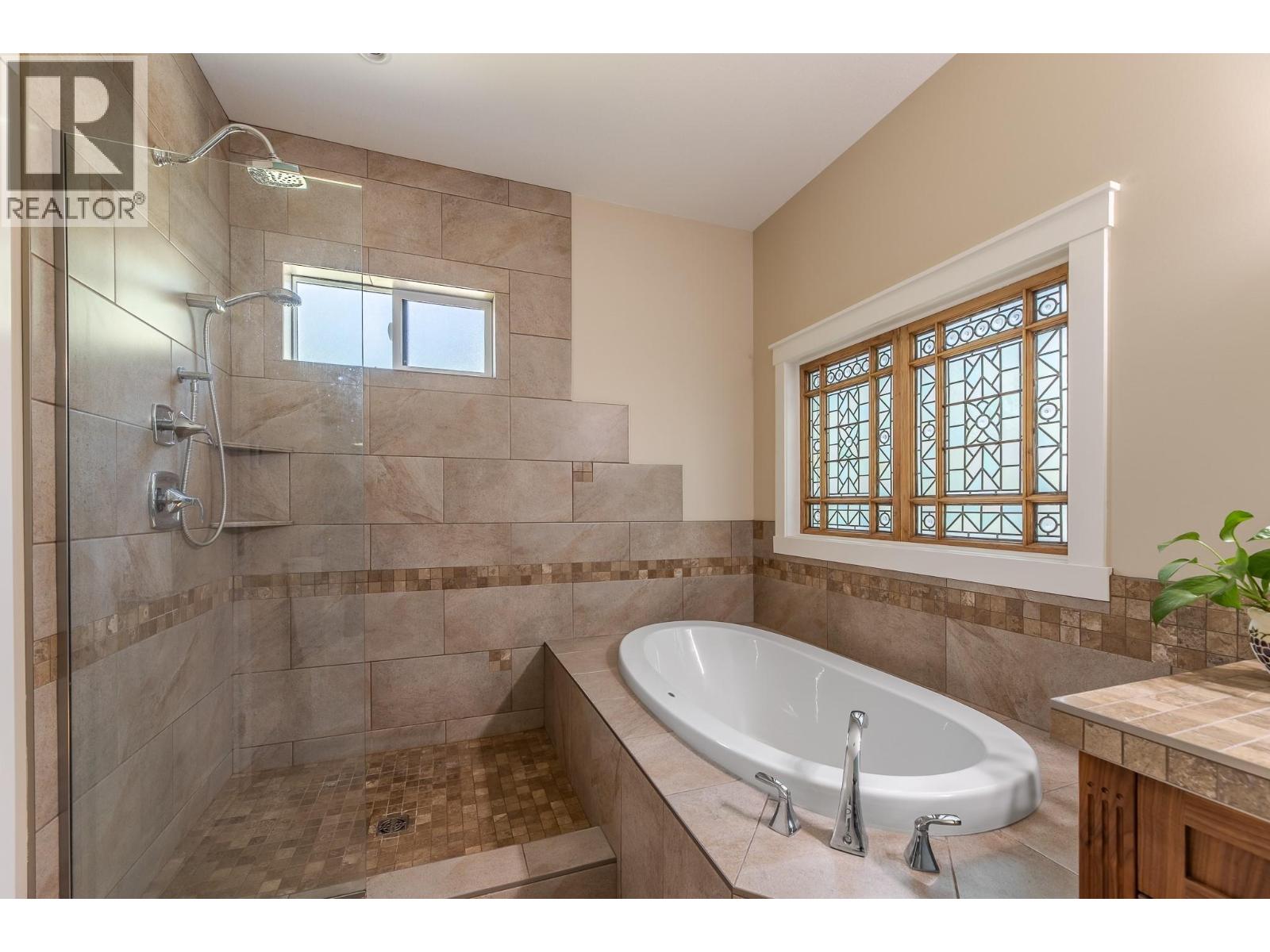 567 Pineview Road, Penticton, British Columbia  V2A 7S8 - Photo 18 - 10392310