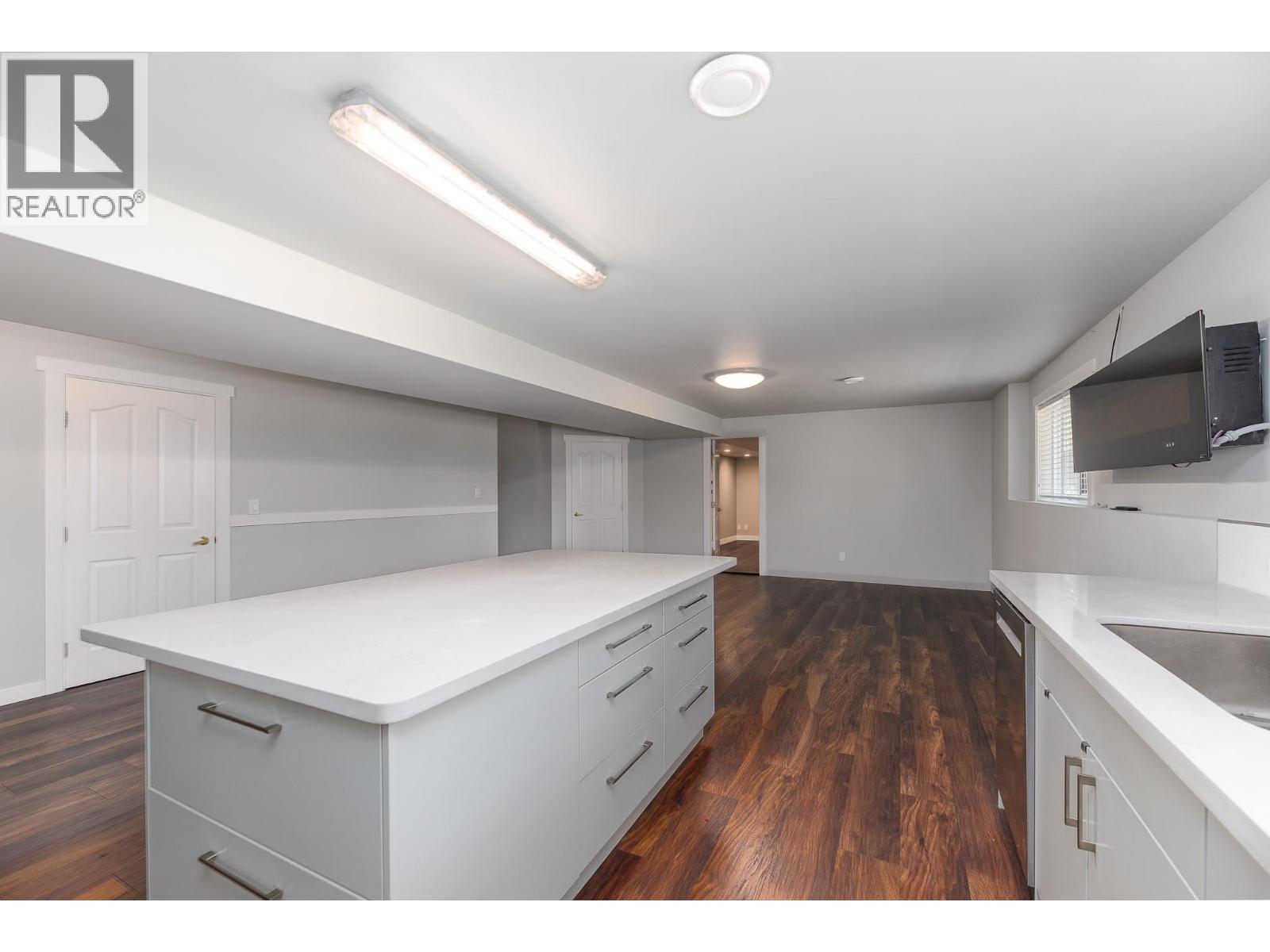 567 Pineview Road, Penticton, British Columbia  V2A 7S8 - Photo 34 - 10392310