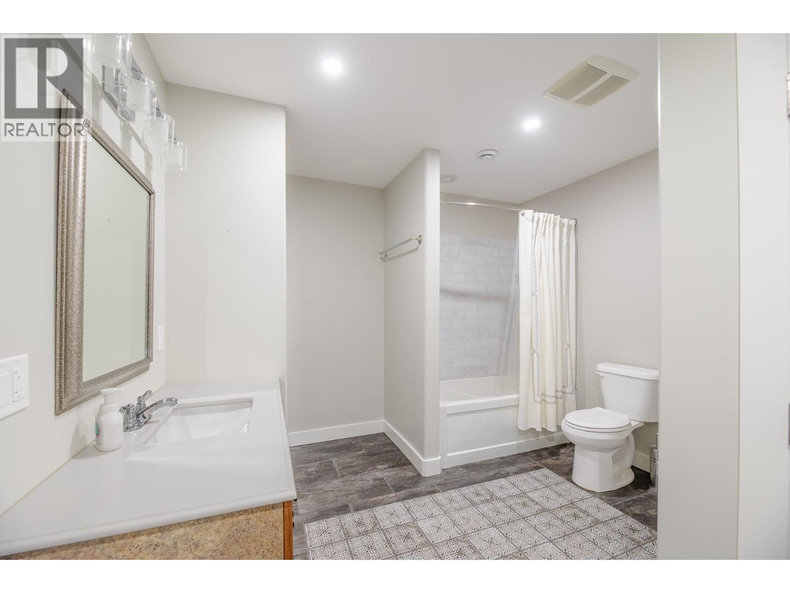 567 Pineview Road, Penticton, British Columbia  V2A 7S8 - Photo 36 - 10392310
