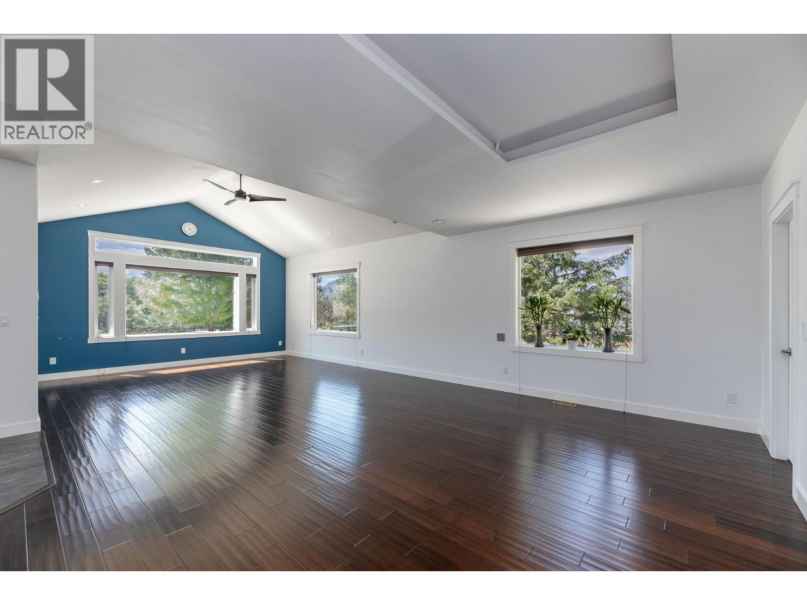 567 Pineview Road, Penticton, British Columbia  V2A 7S8 - Photo 5 - 10392310