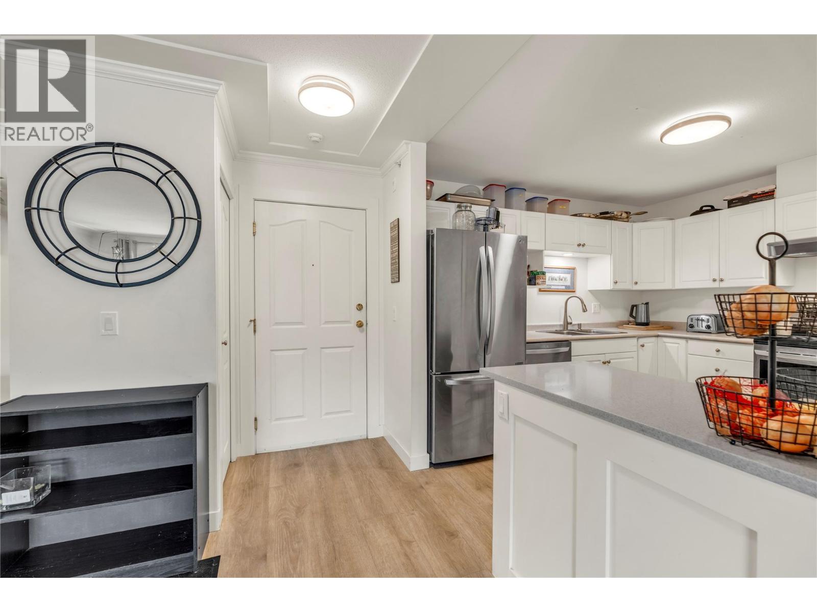 329 Rigsby Street Unit# 403, Penticton, British Columbia  V2A 5S8 - Photo 2 - 10392240