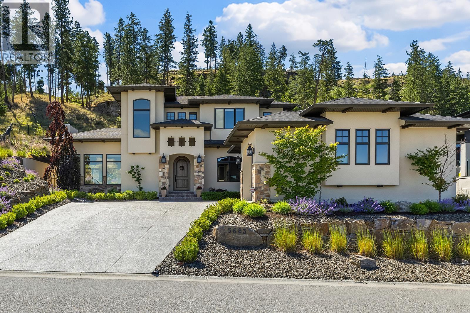 5683 Jasper Way, Kelowna, British Columbia  V1W 5L7 - Photo 1 - 10391345
